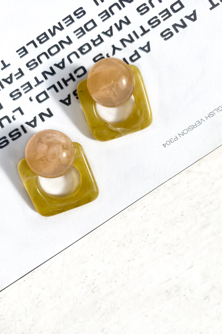 Halle Geometric Marbled Acrylic Earrings Yellow - Image 3