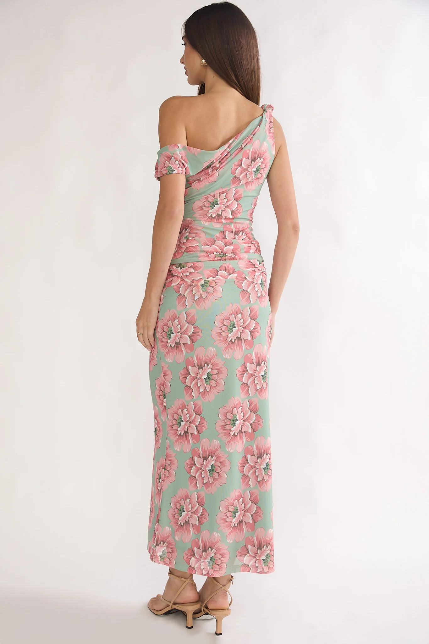 Harla Asymmetric Neckline Maxi Dress Floral - Image 3