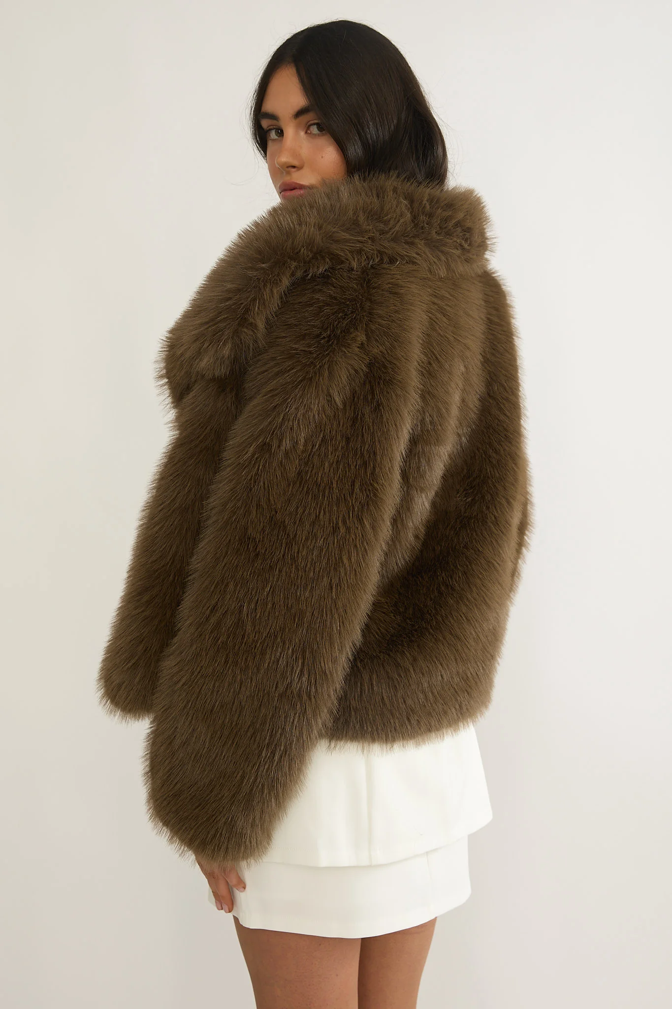 Harlequinn Oversized Lapel Faux Fur Jacket Coffee - Image 2