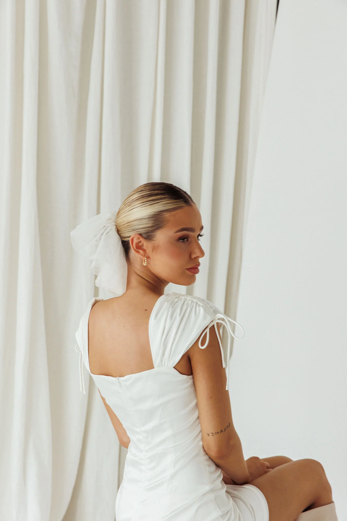 Hoda Lace Scrunchie White - Image 3