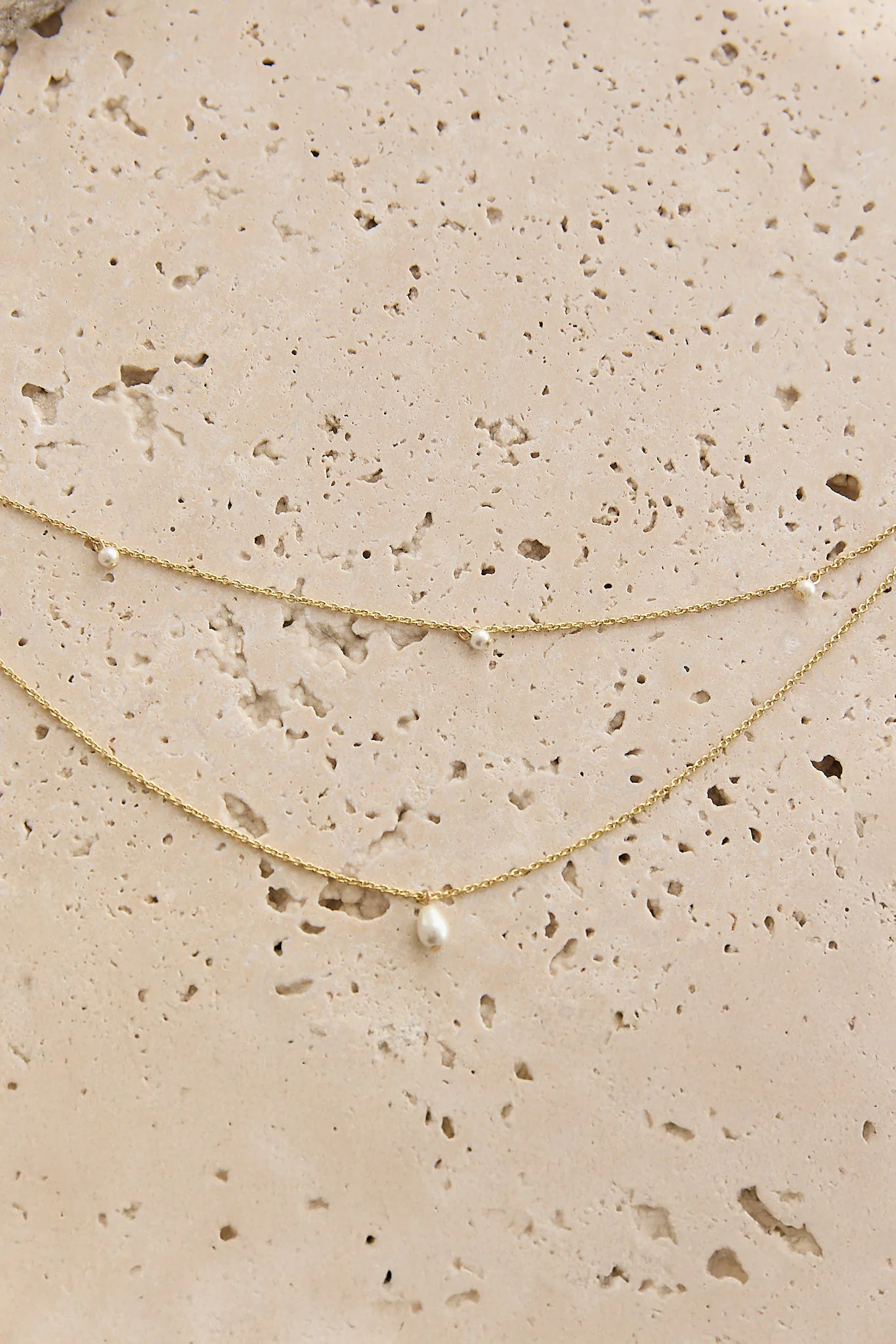 Hollis Double Strand Droplet Necklace Gold/Pearl - Image 3
