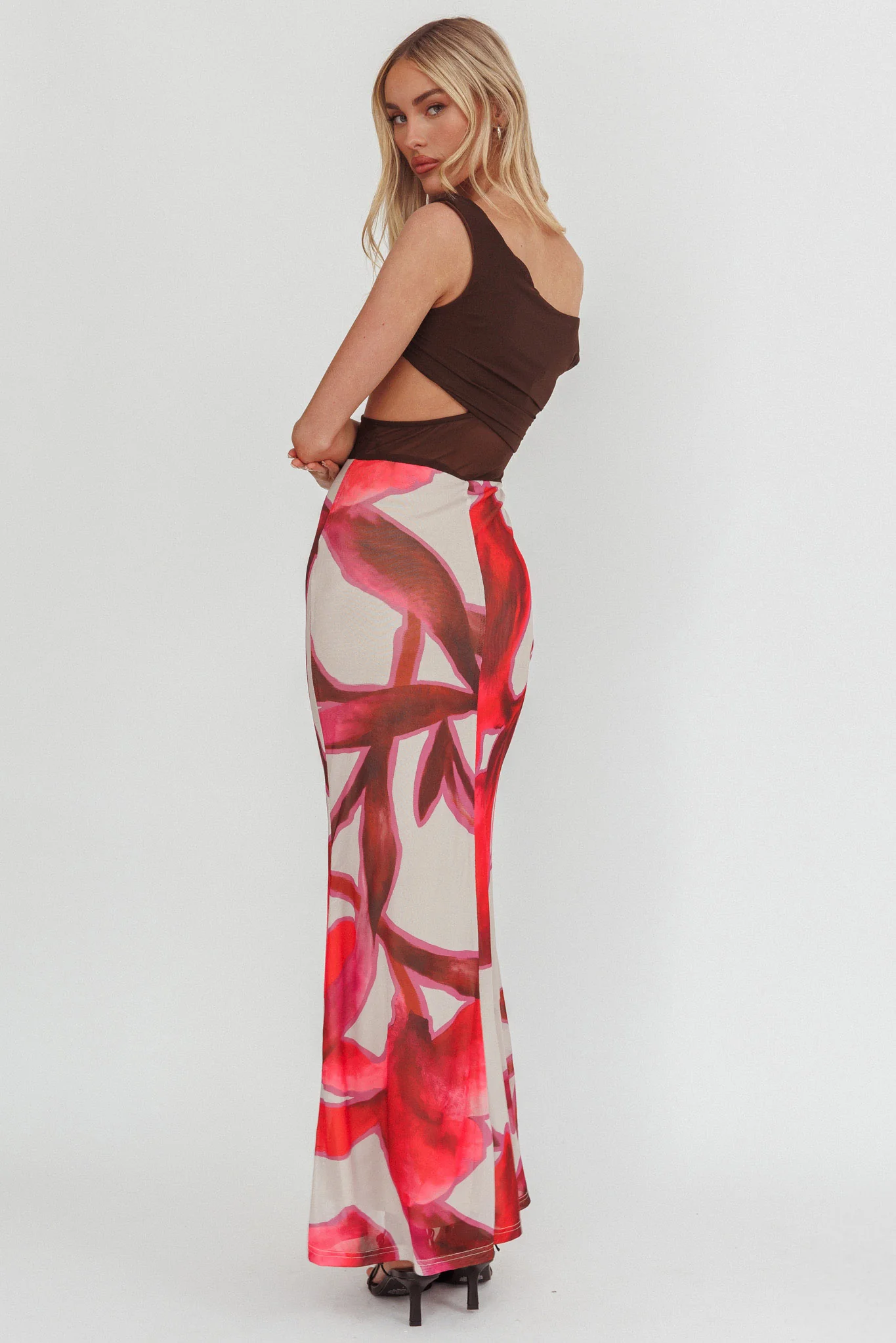 In Blooms Mesh Bodice Maxi Dress Print Chocolate - Image 3