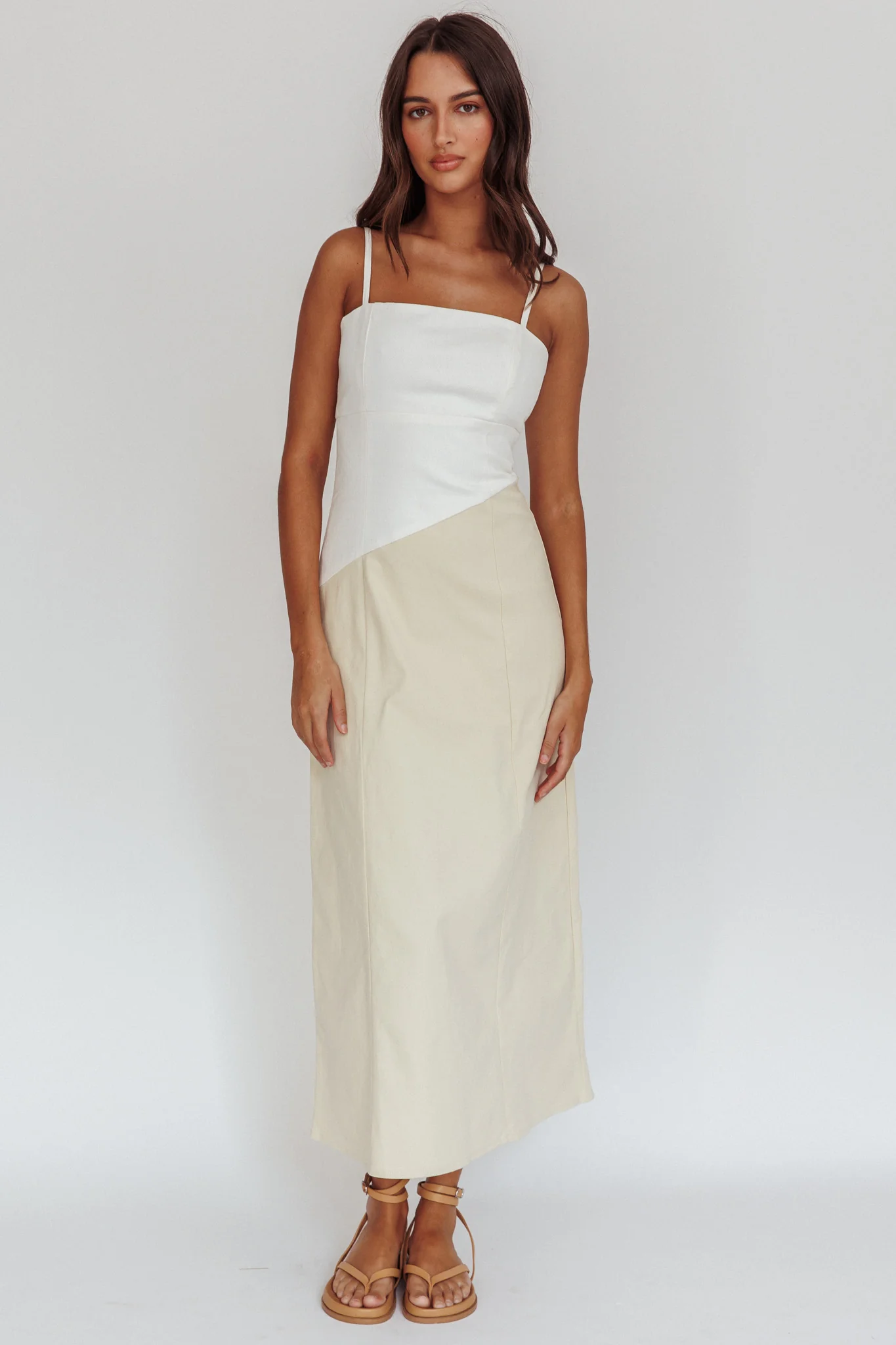Irelia Contrast Maxi Dress White - Image 6