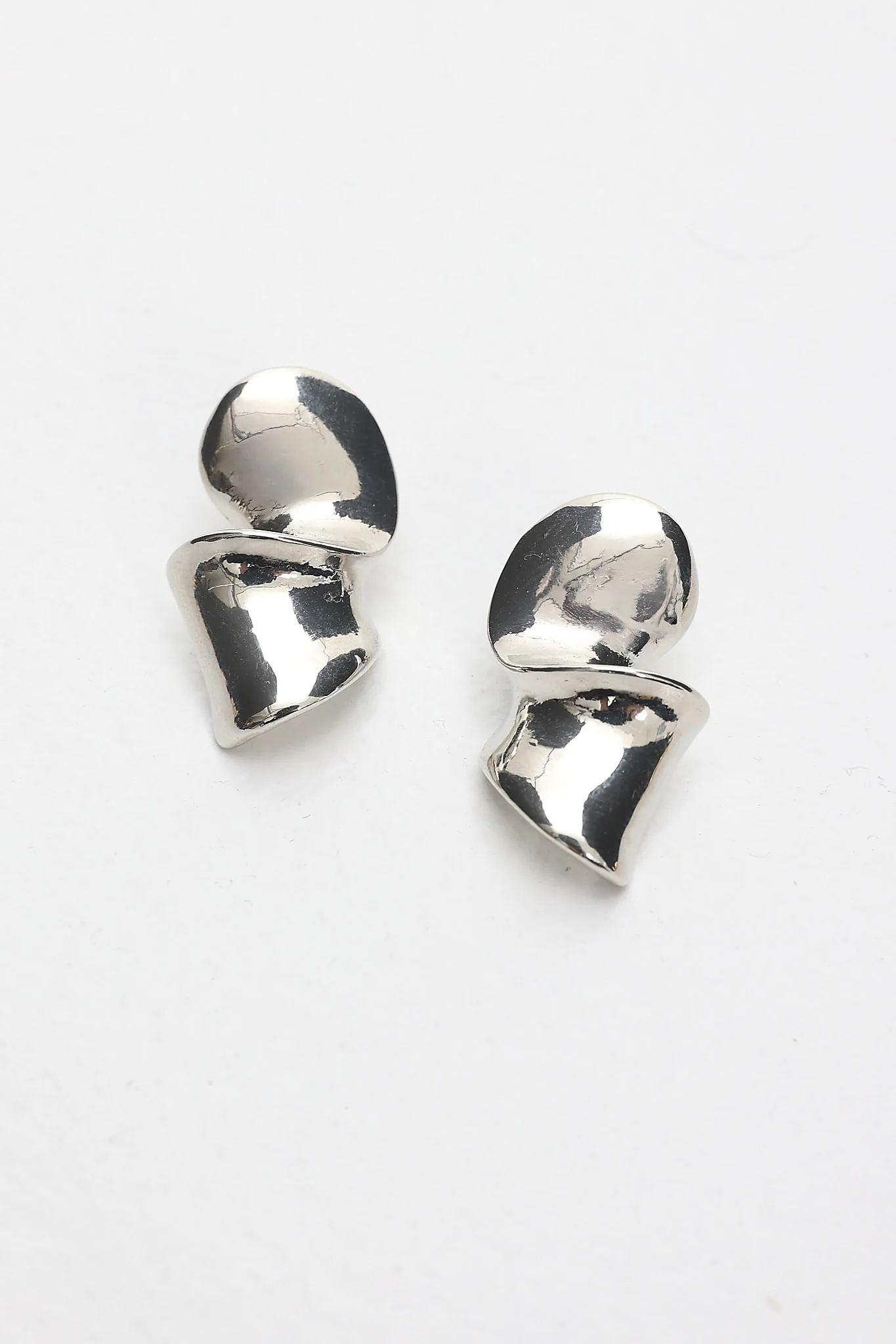 Iris Twist Earrings Silver