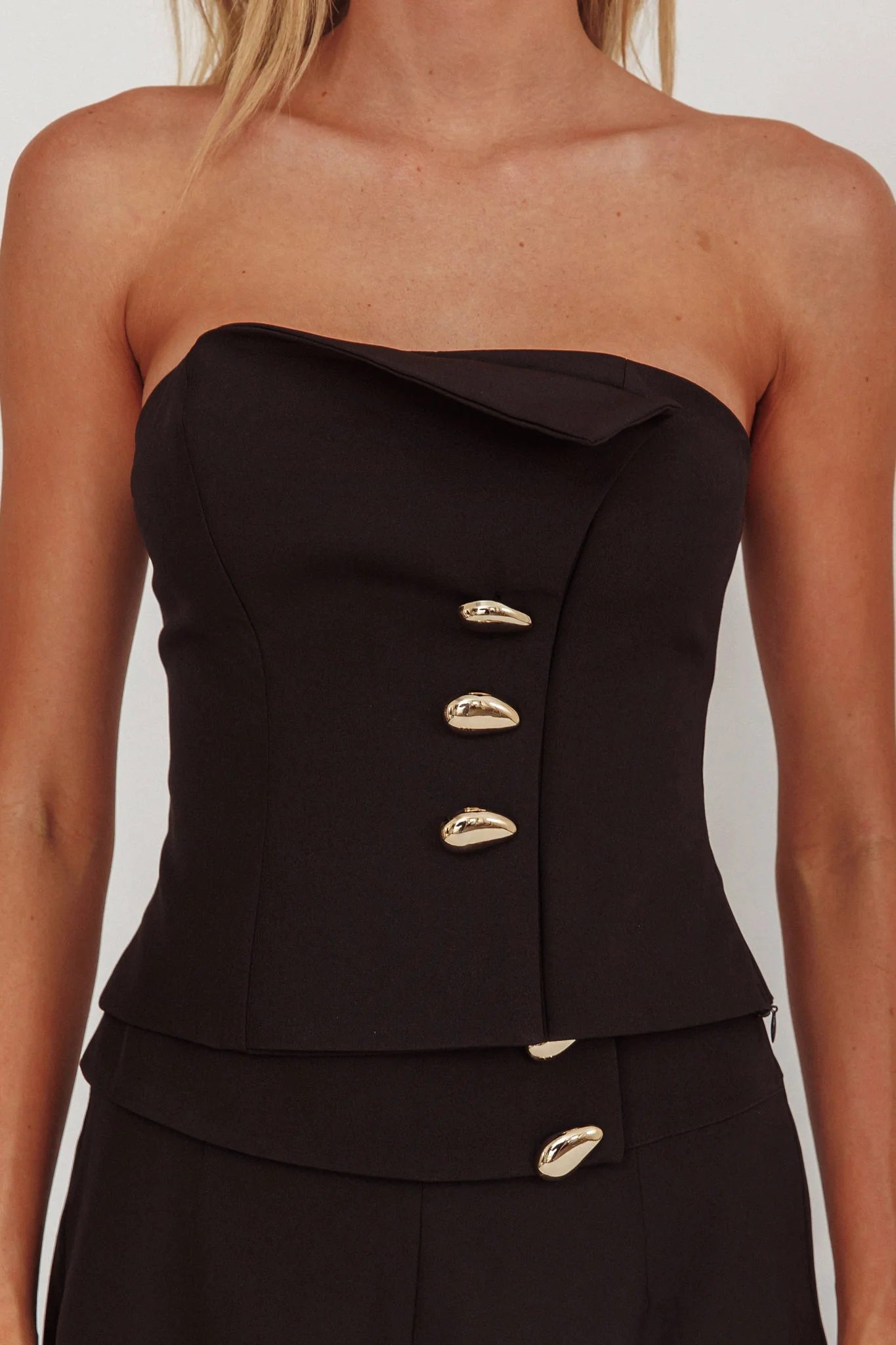 Ishani Hardware Decoration Strapless Top Black - Image 6