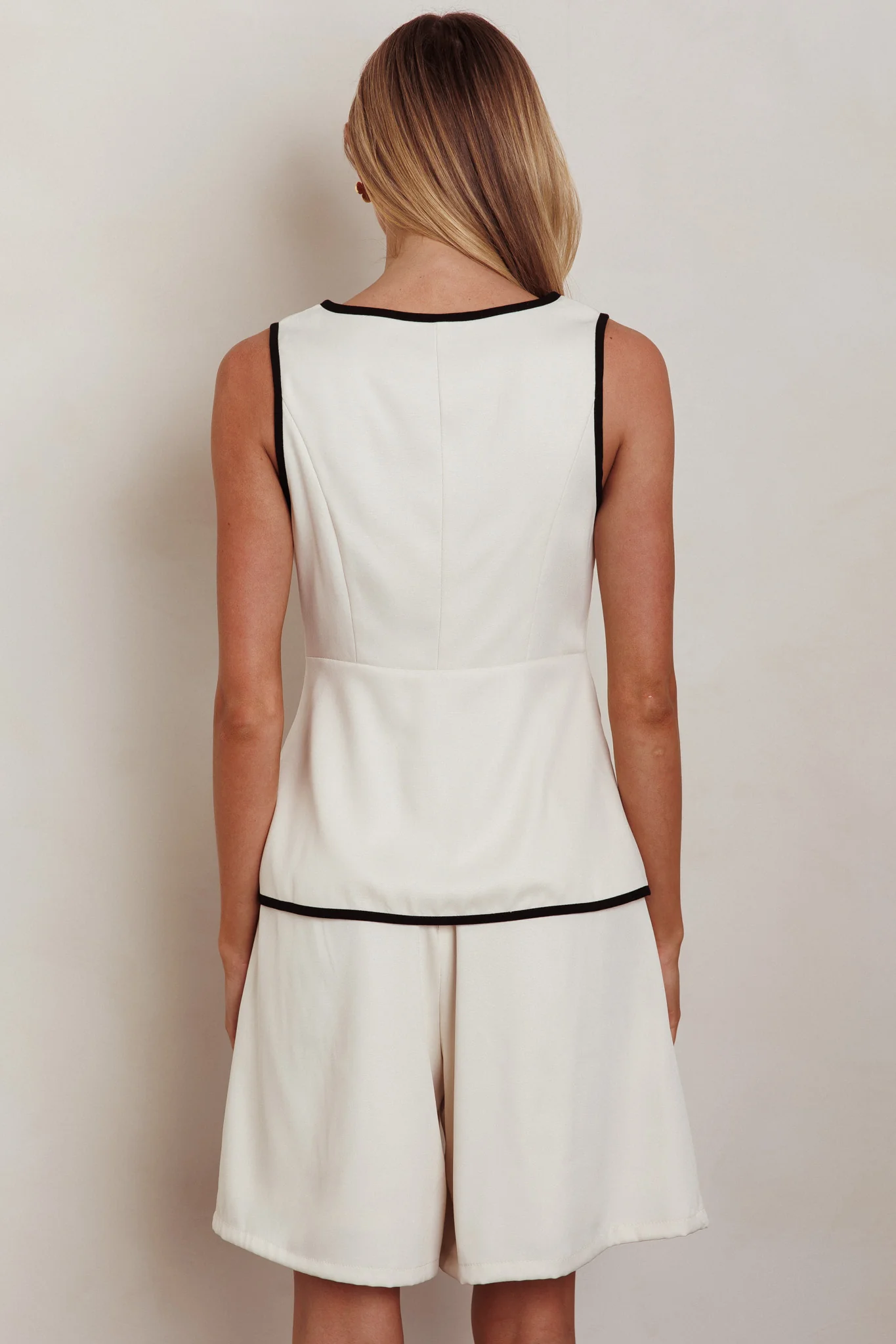 Janna Wide Leg Shorts Oat - Image 3