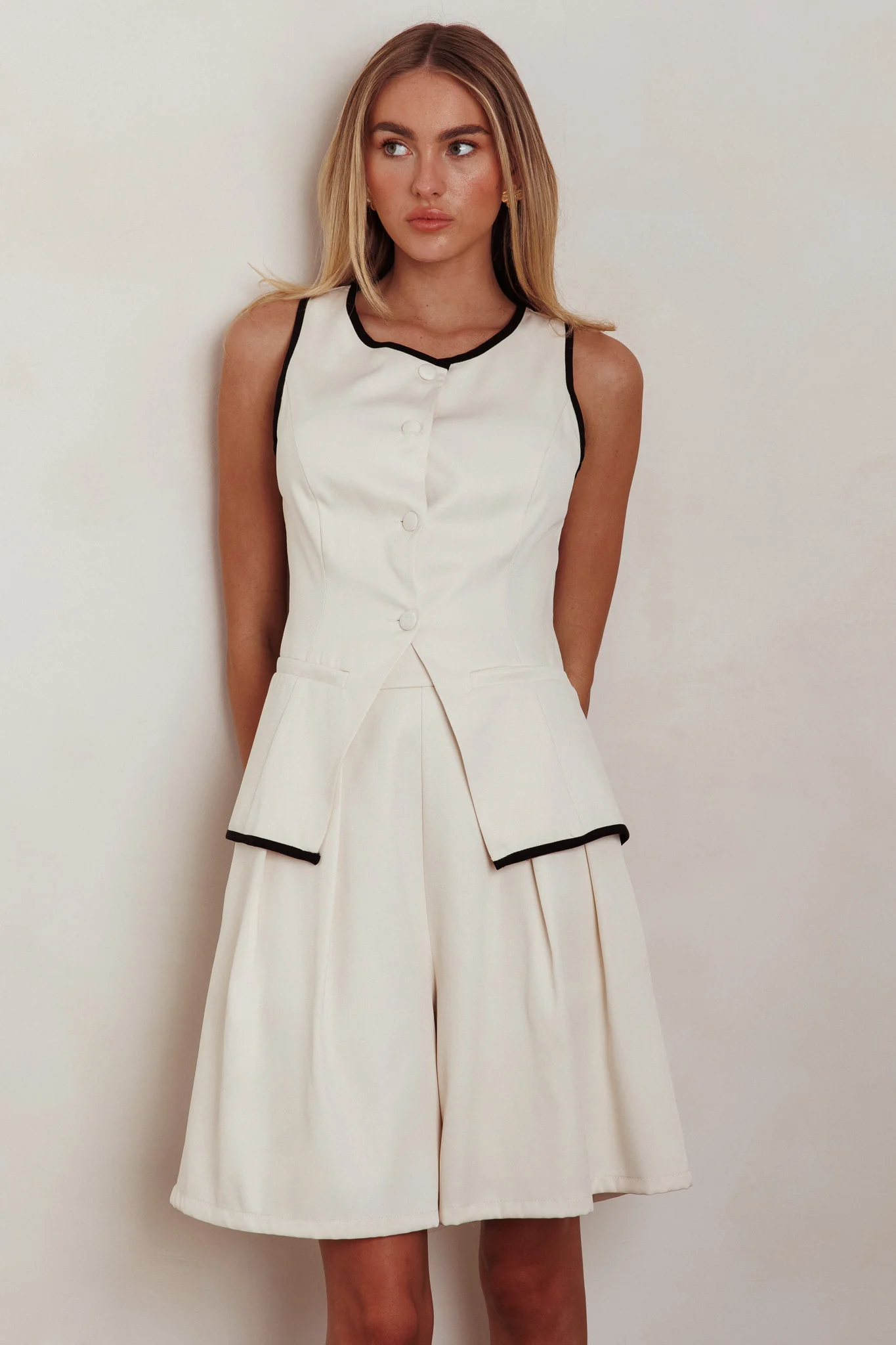 Janna Wide Leg Shorts Oat - Image 5