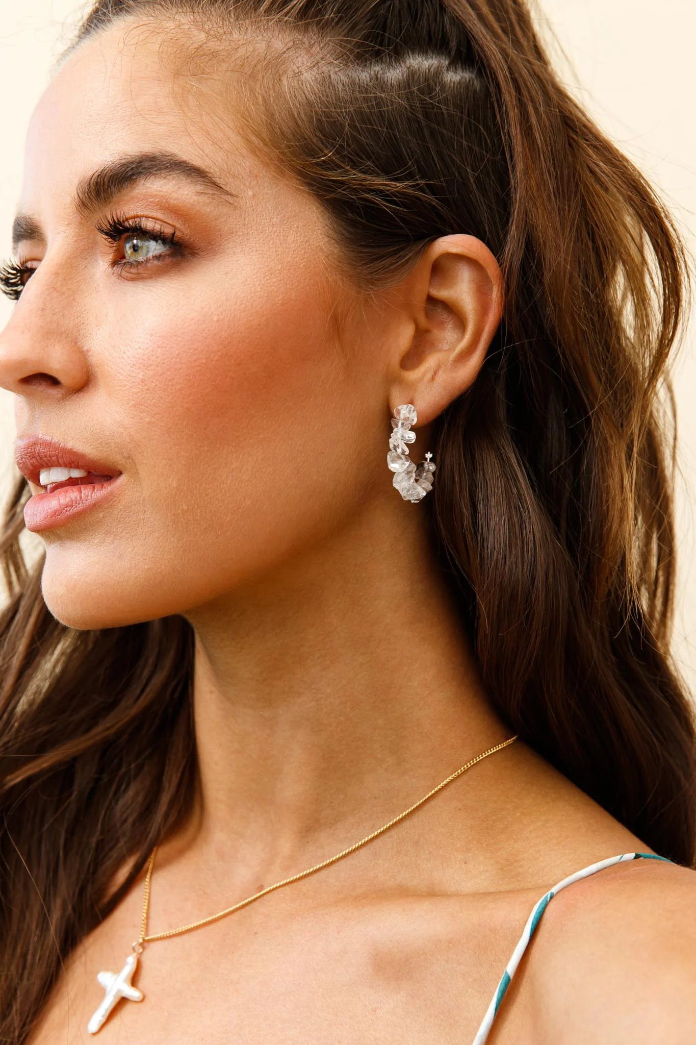 Jasmine Raw Cut Earrings Clear - Image 2