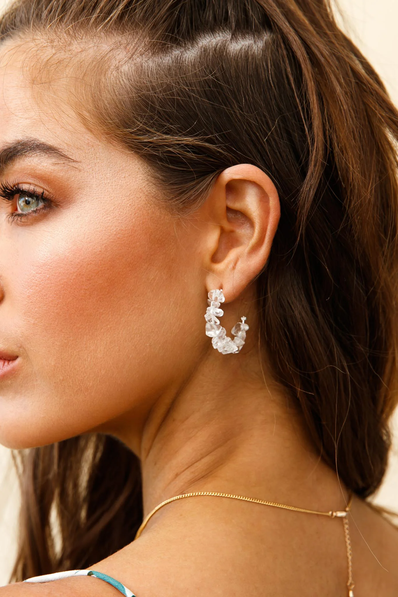Jasmine Raw Cut Earrings Clear - Image 3