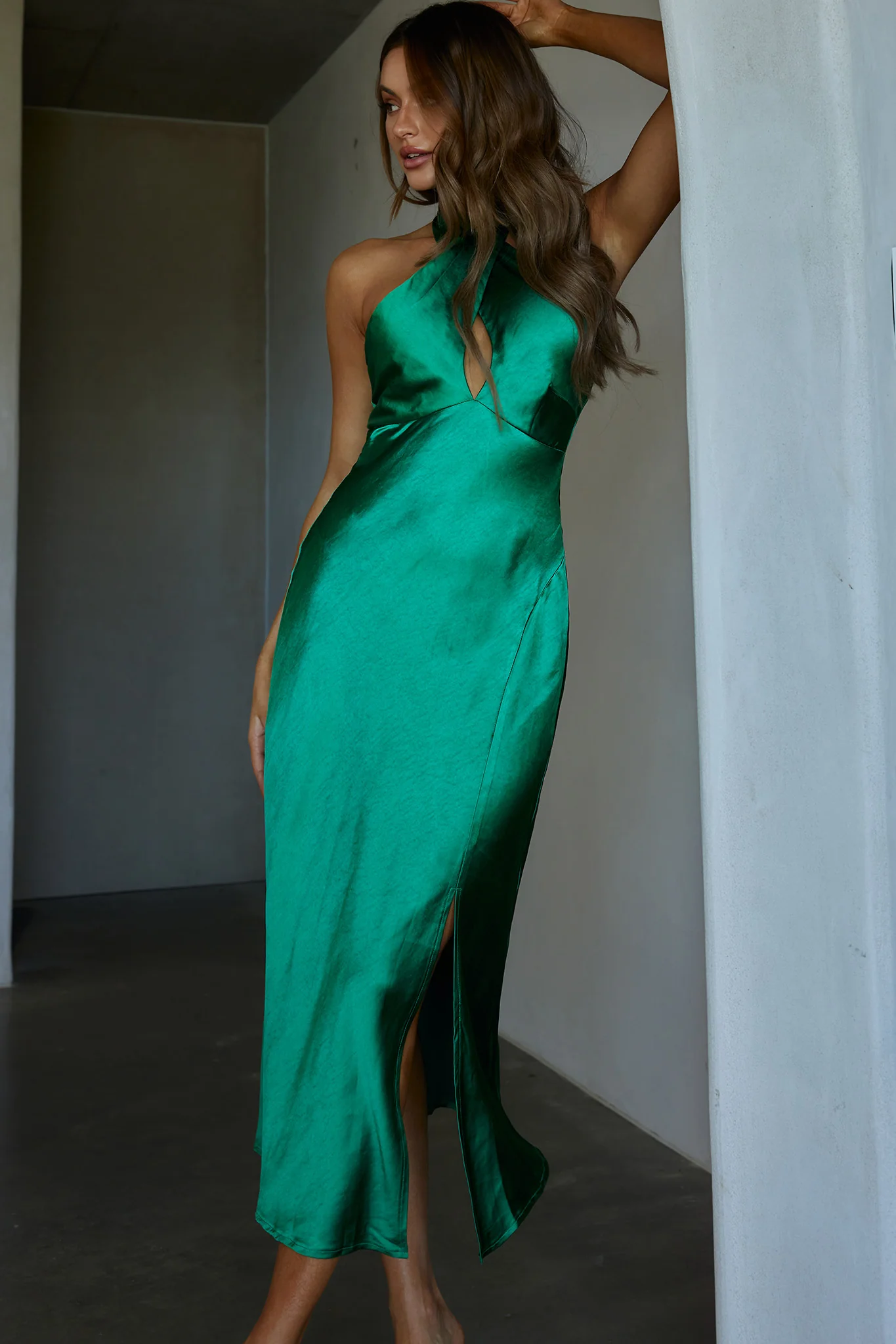 Je Reve Twist Halterneck Midi Dress Green - Image 6
