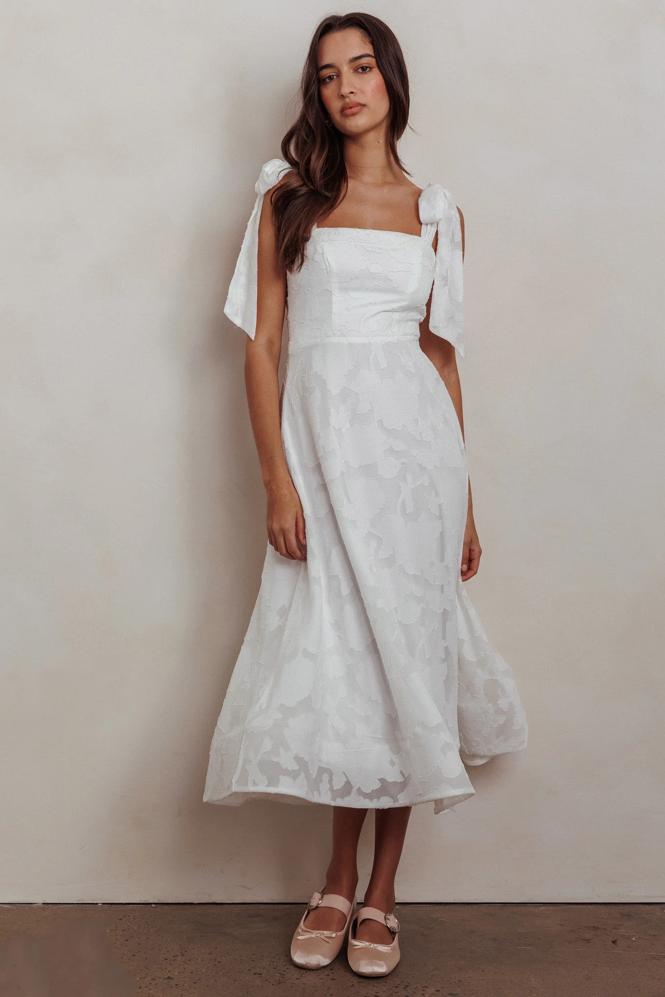 Jeanie Bow Shoulder Midi Dress Embossed White - Image 5