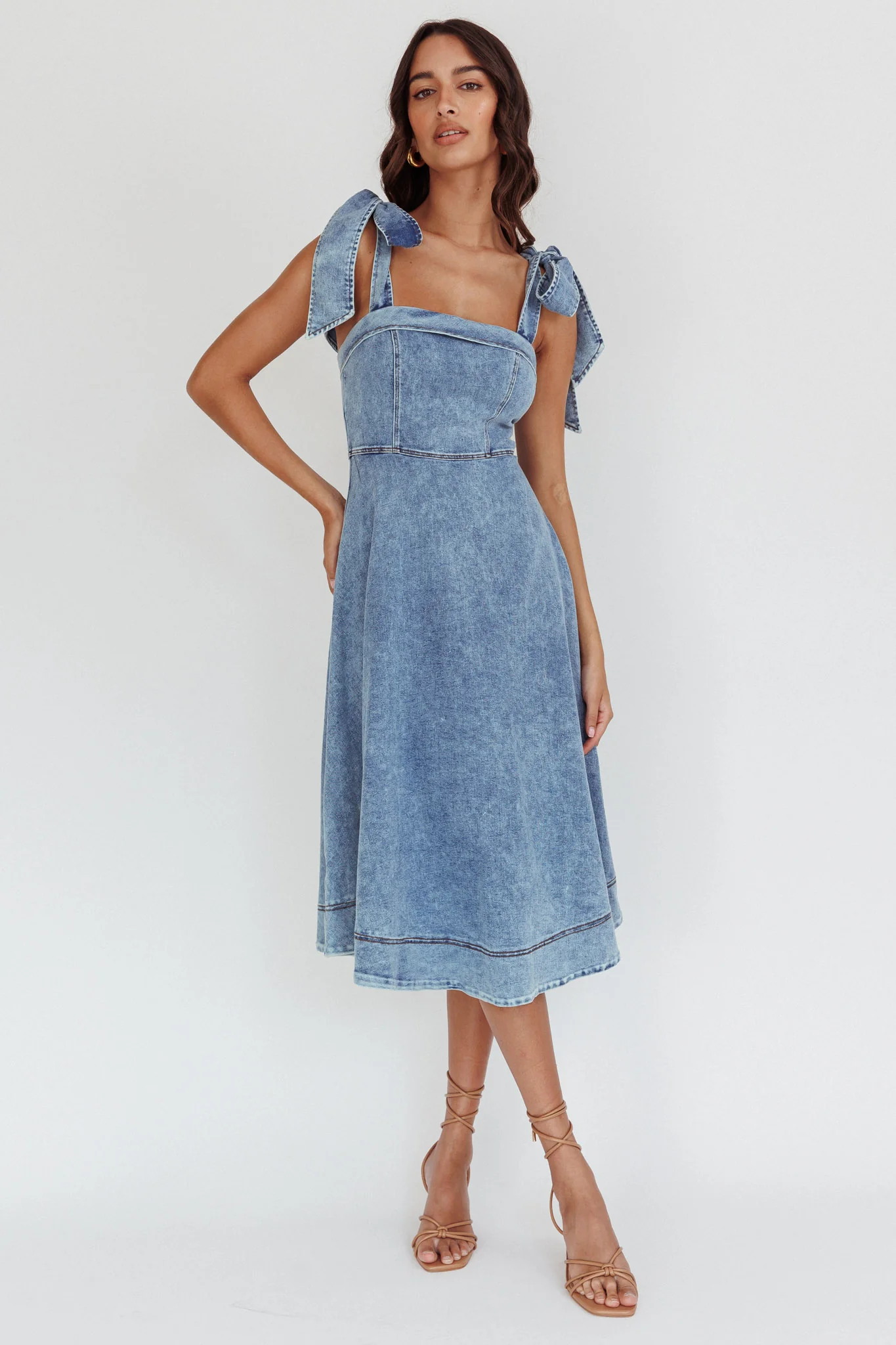 Jeanie Bow Shoulder Midi Dress Wash Denim Blue - Image 5
