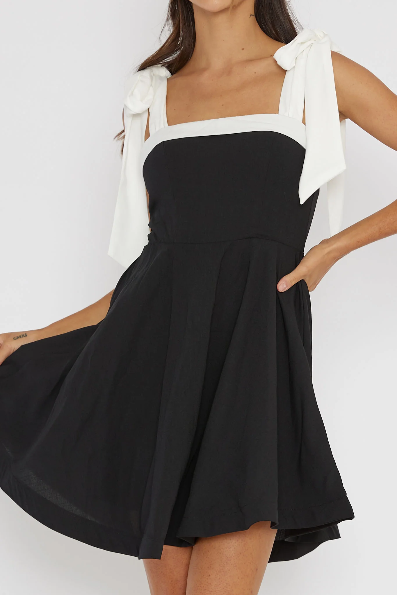 Jeanie Bow Shoulder Mini Dress Black - Image 4