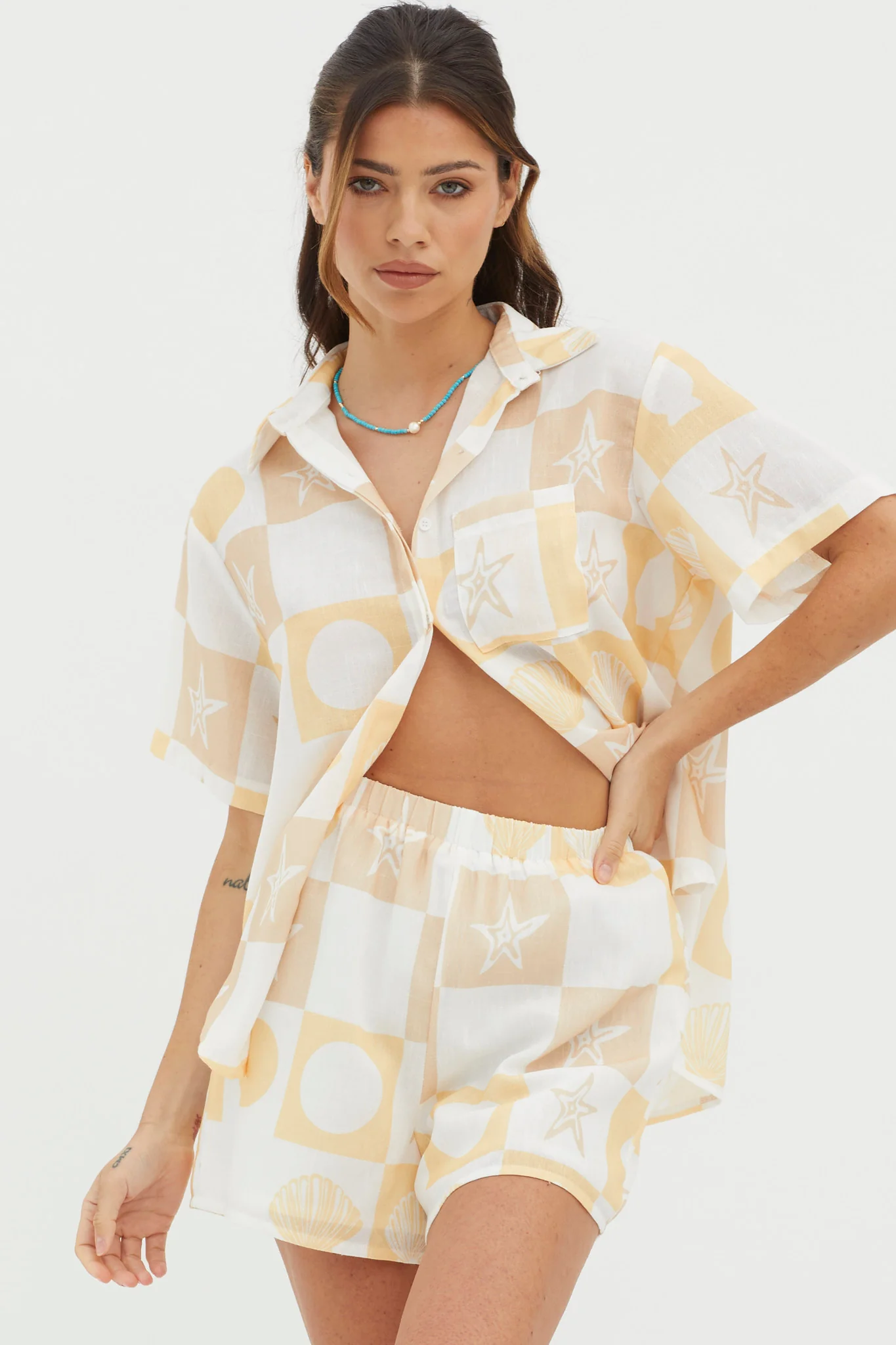 Just A Hunch Shorts Shell Print Yellow Multi - Image 4