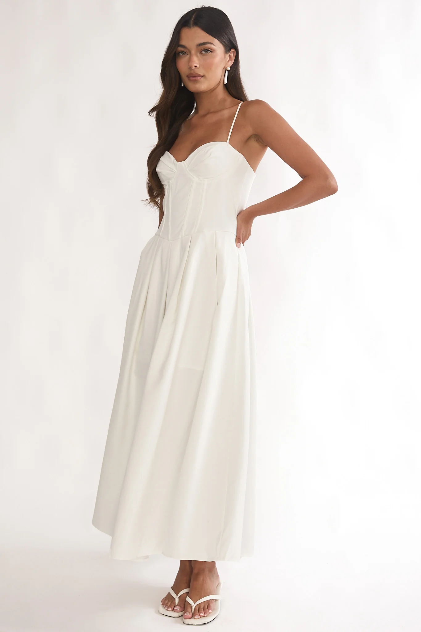 Kearsy Box Pleat Sweetheart Neckline Midi Dress White - Image 4