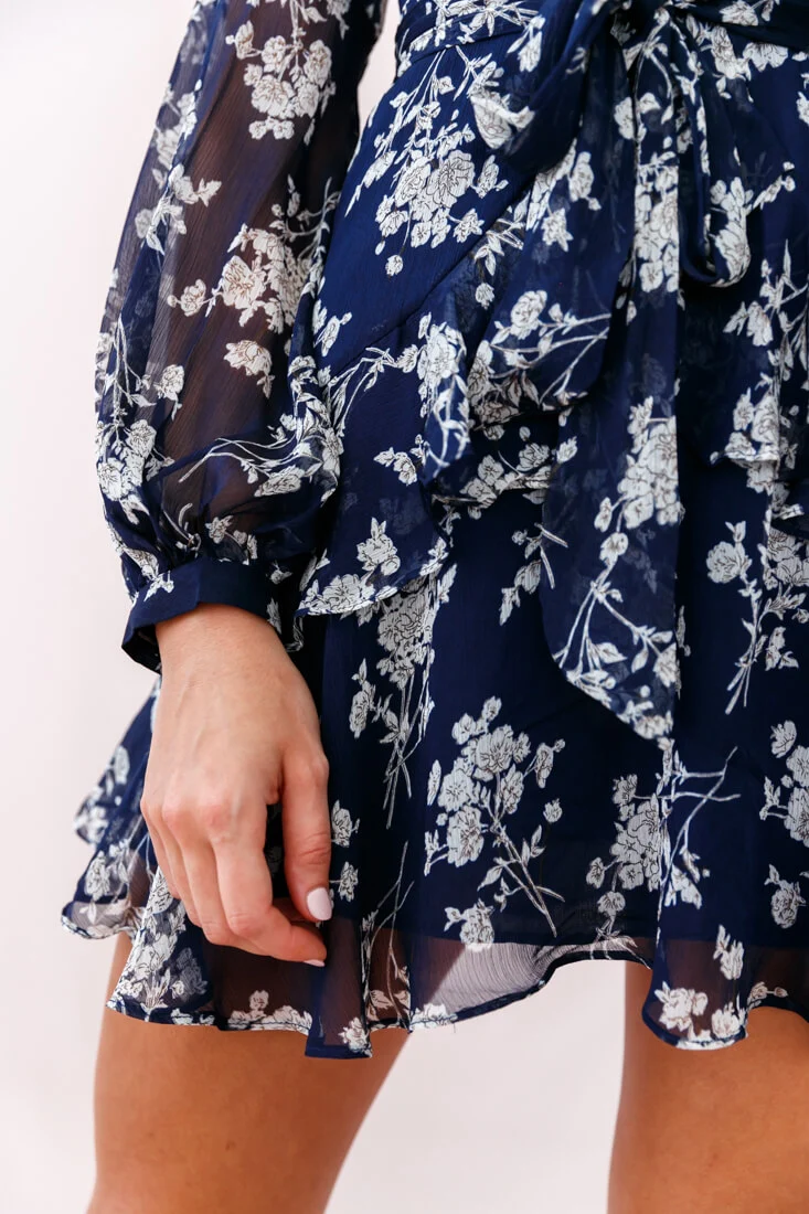 Kerry Layered Balloon Sleeve Dress Navy/White - Image 4