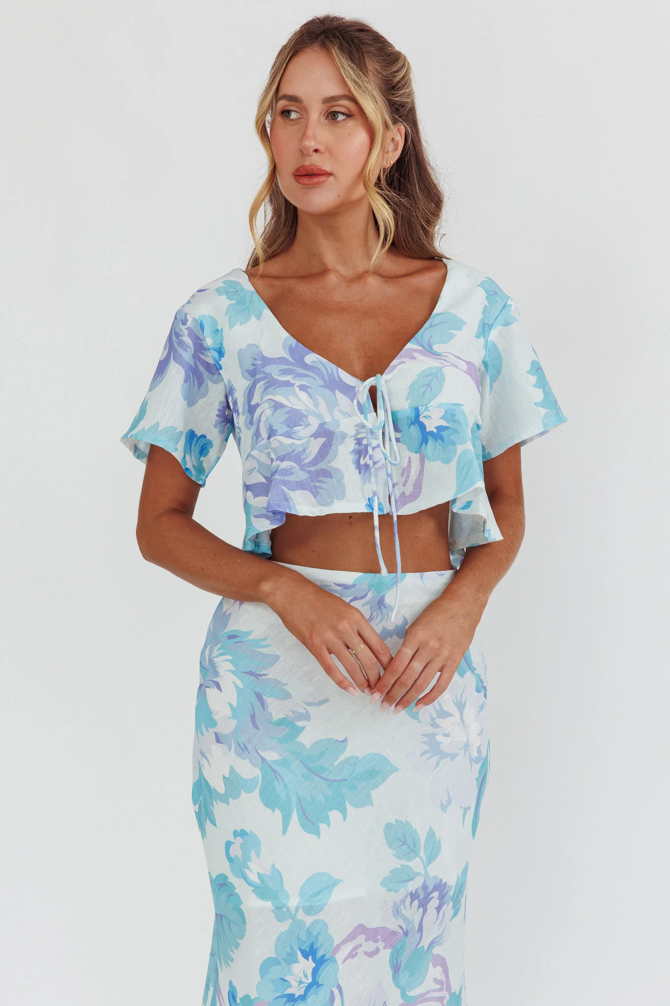 La Vie Tied Bust Crop Top Floral Blue - Image 5