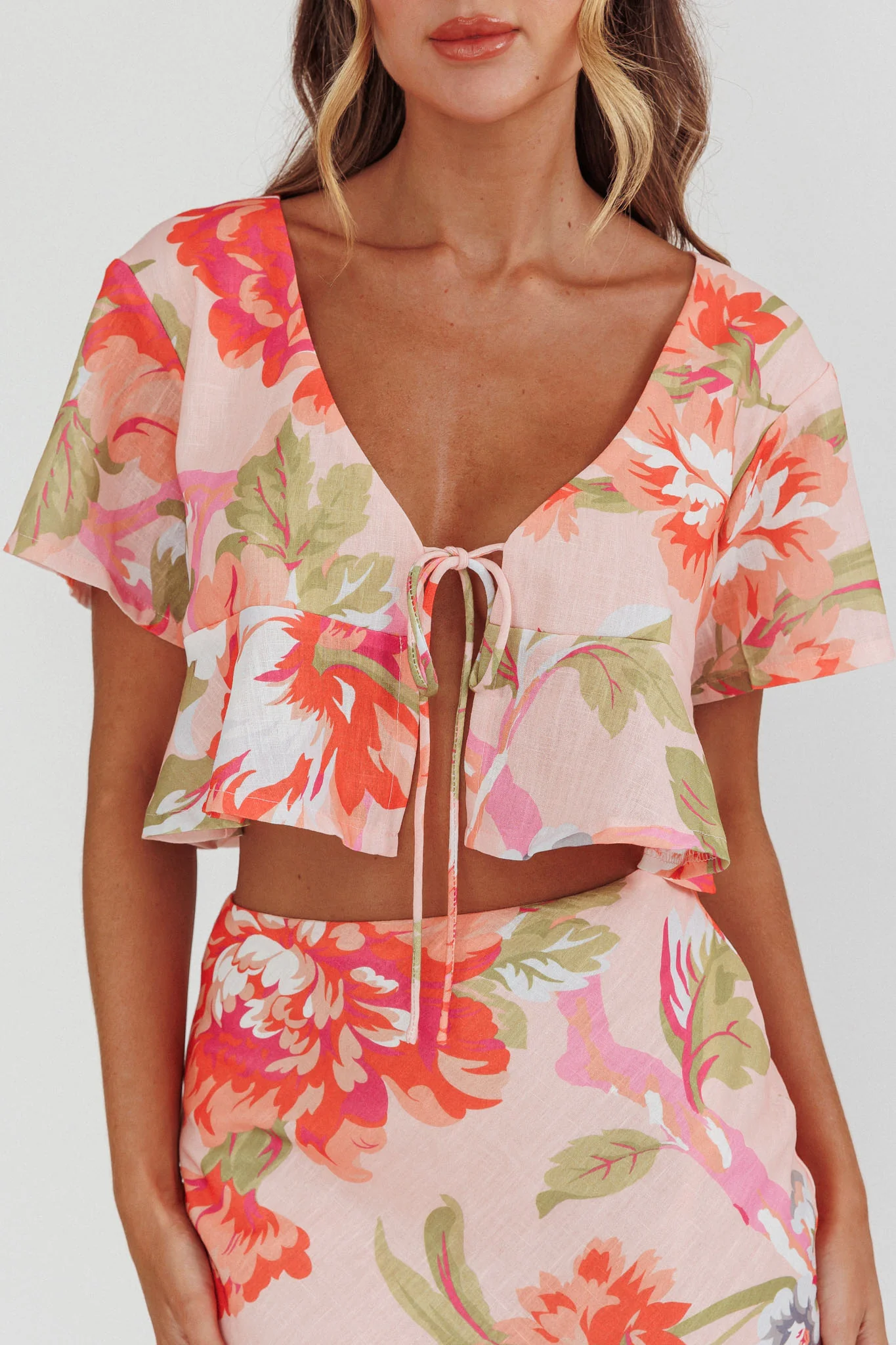 La Vie Tied Bust Crop Top Floral Peach - Image 5