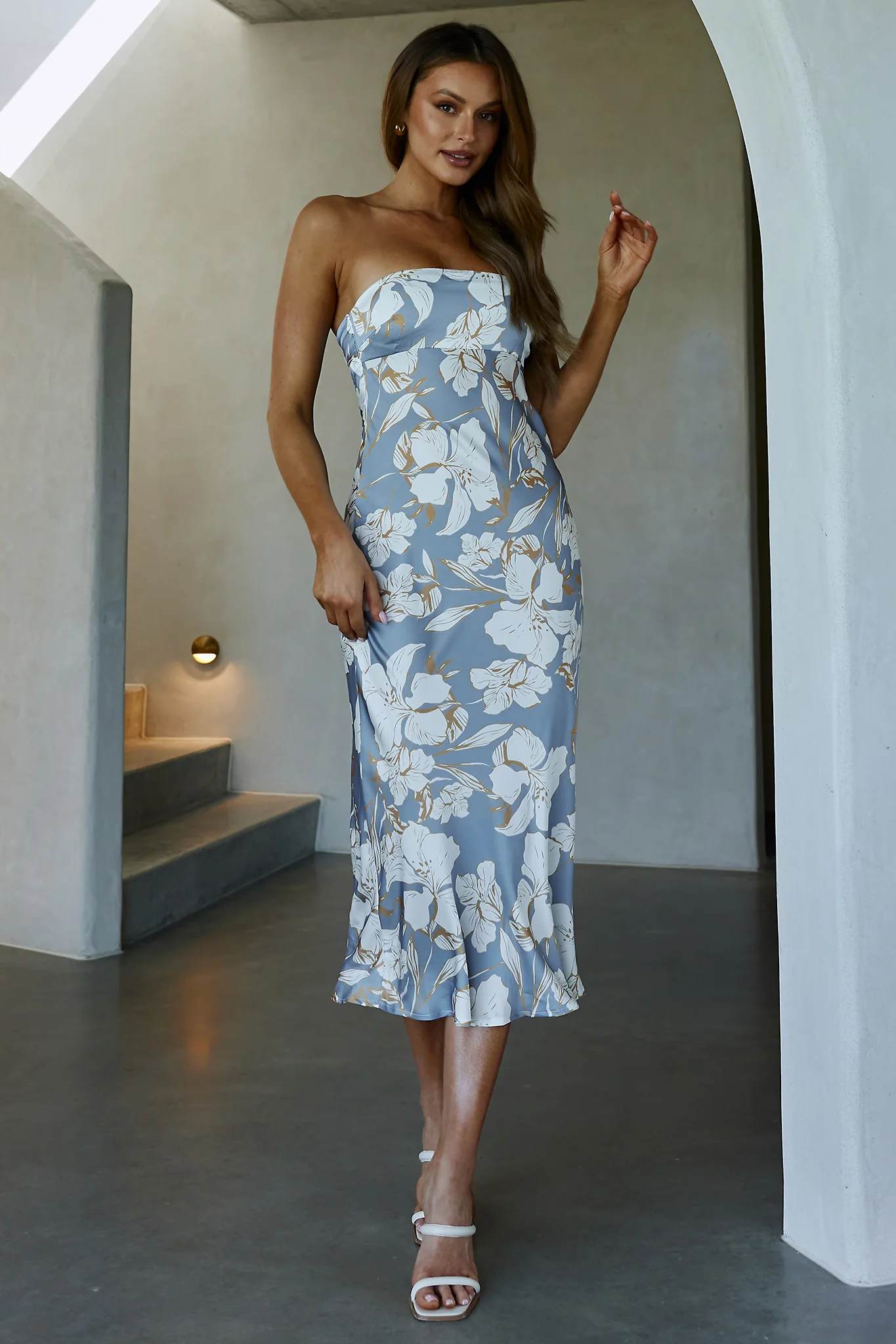 Ladies' Night Cowl Back Midi Dress Floral Blue - Image 3