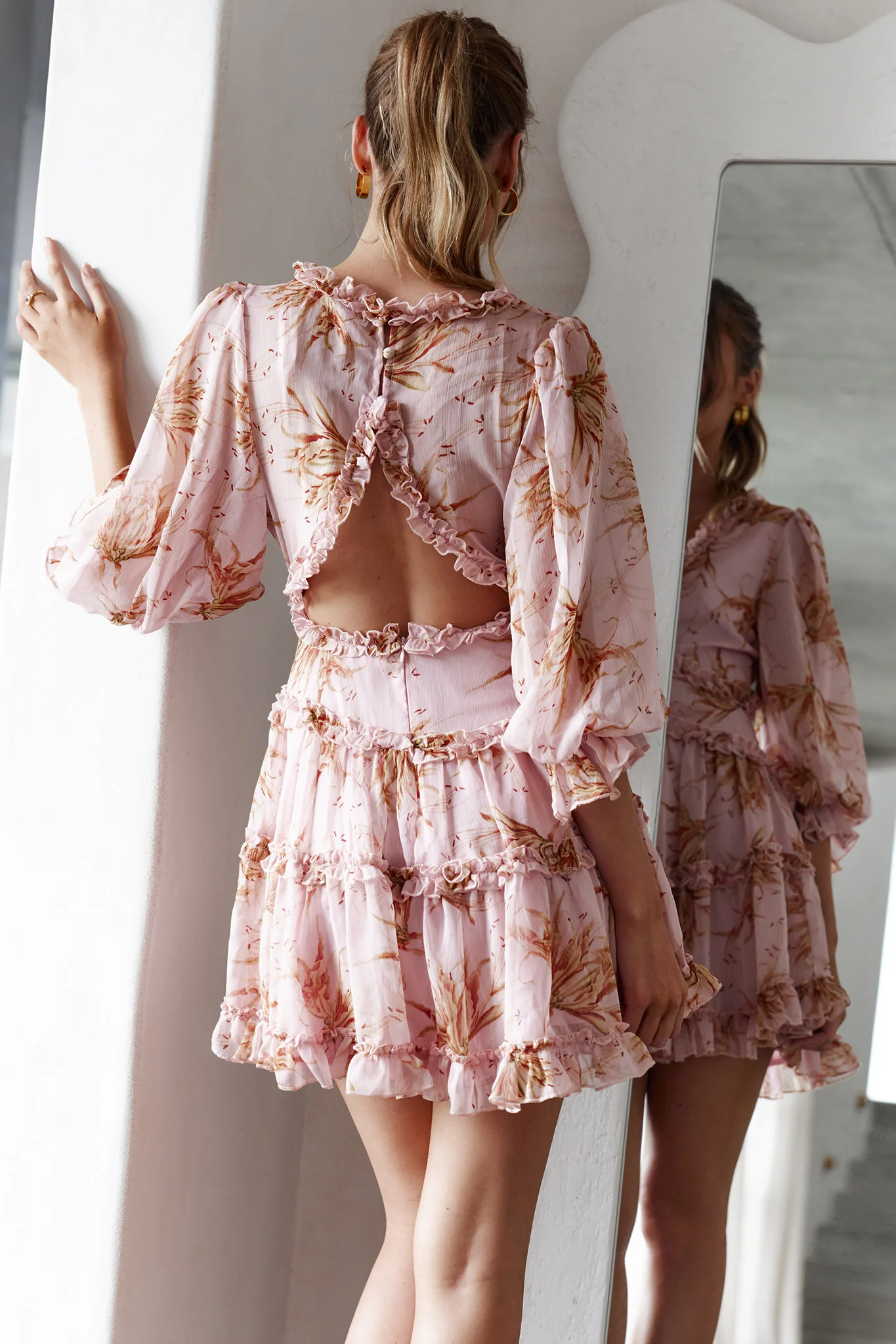 Laney Cutout Back Ruffle Trim Dress Lily Print Pink - Image 4