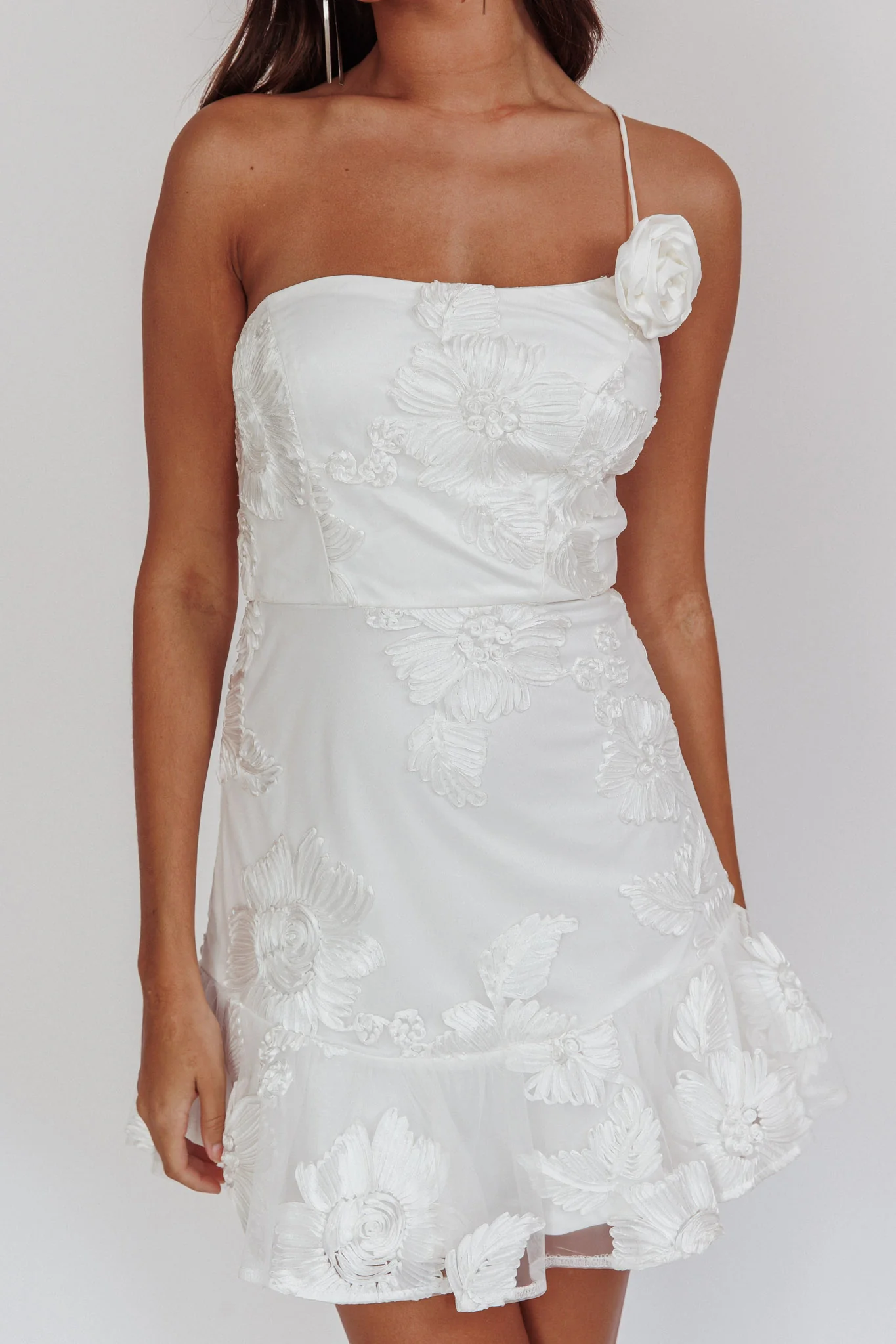 Lilah One-Shoulder Embellished Rosette Dress White - Image 5
