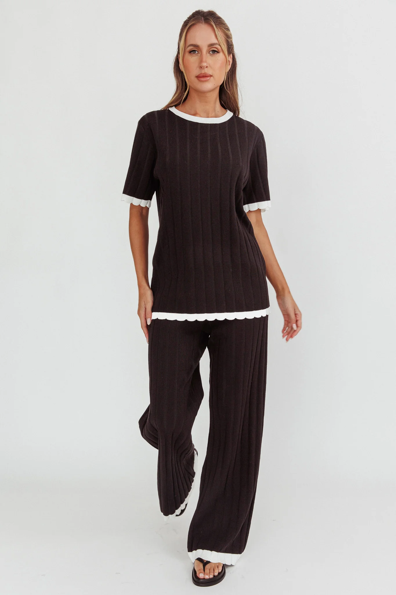 Liloh Contrast Trim Ribbed Knit Top Black - Image 3