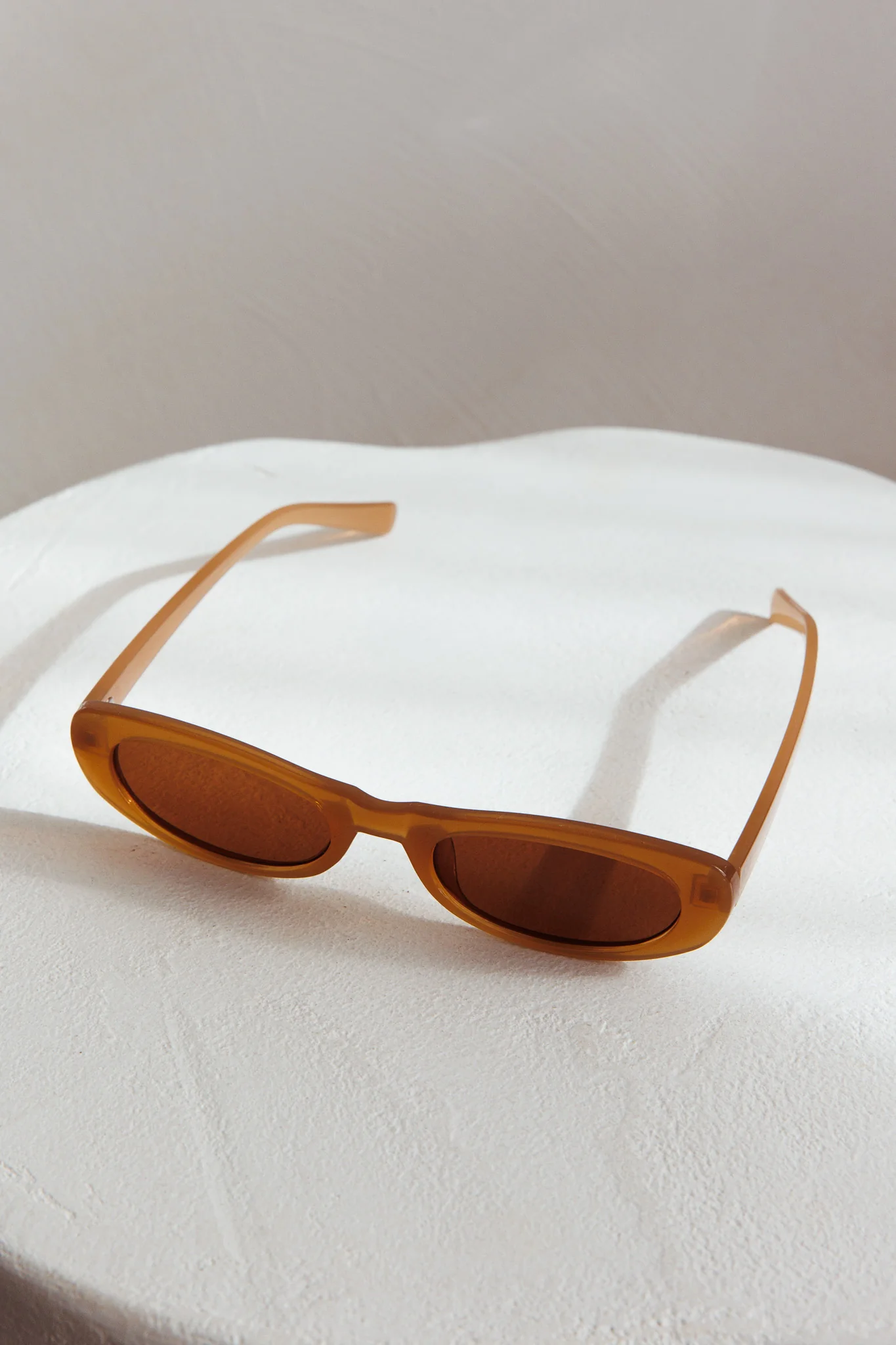 Live Loud Oval Sunglasses Brown - Image 2