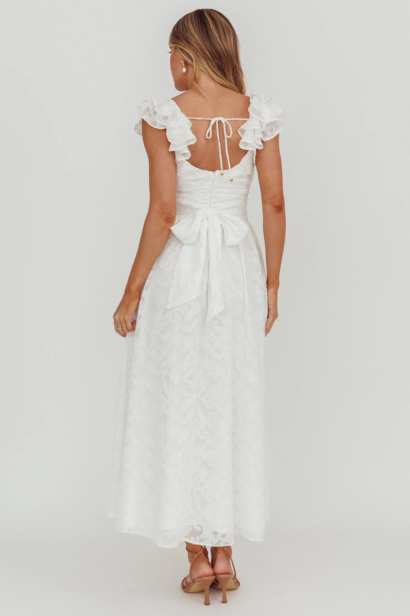 Lola Ruffle Shoulder Maxi Dress Textured White - Image 2