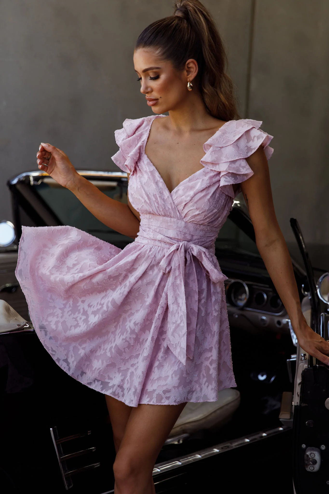 Lola Ruffle Shoulder Ruched Dress Textured Blush - Image 7