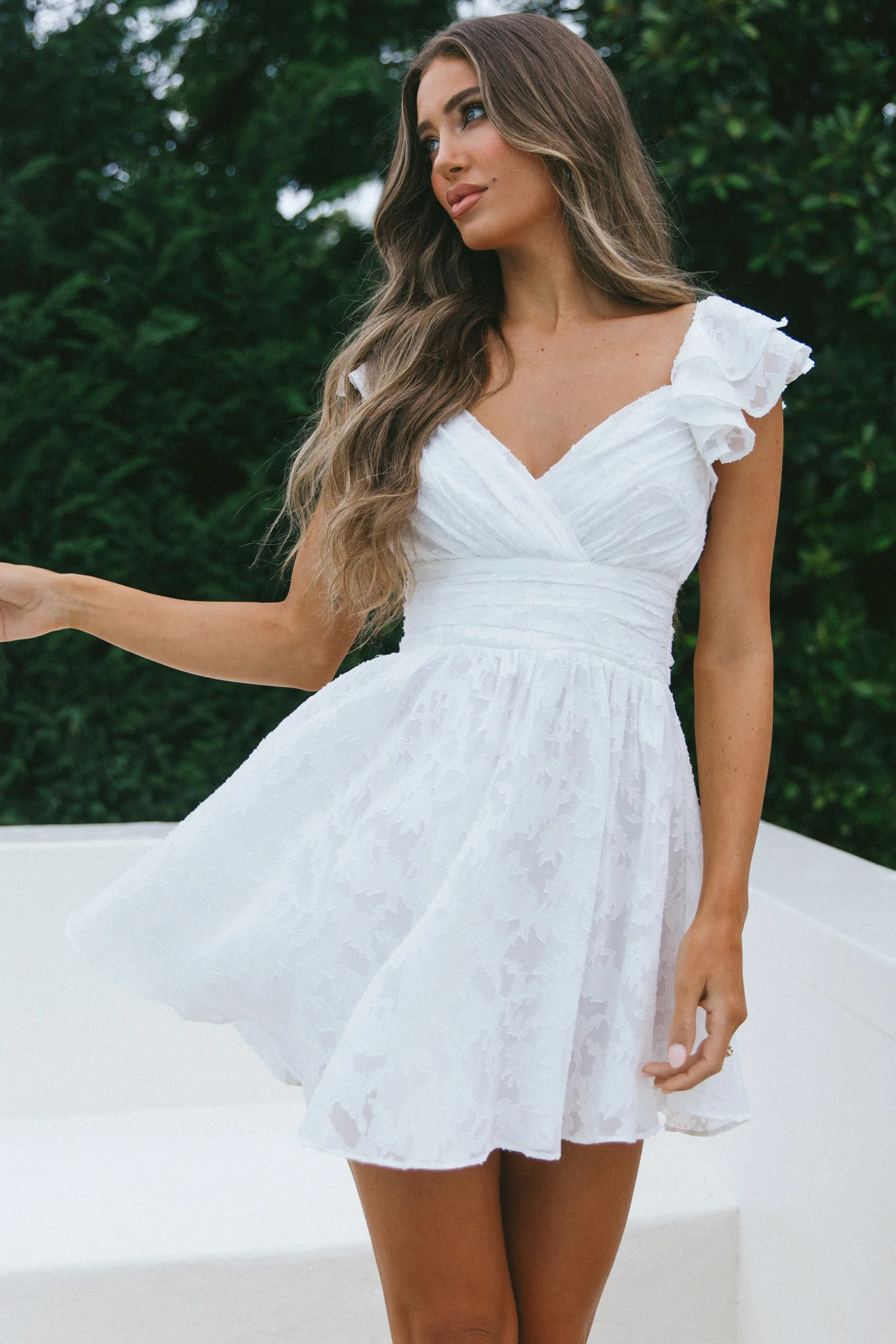 Lola Ruffle Shoulder Ruched Dress Textured White - Image 6