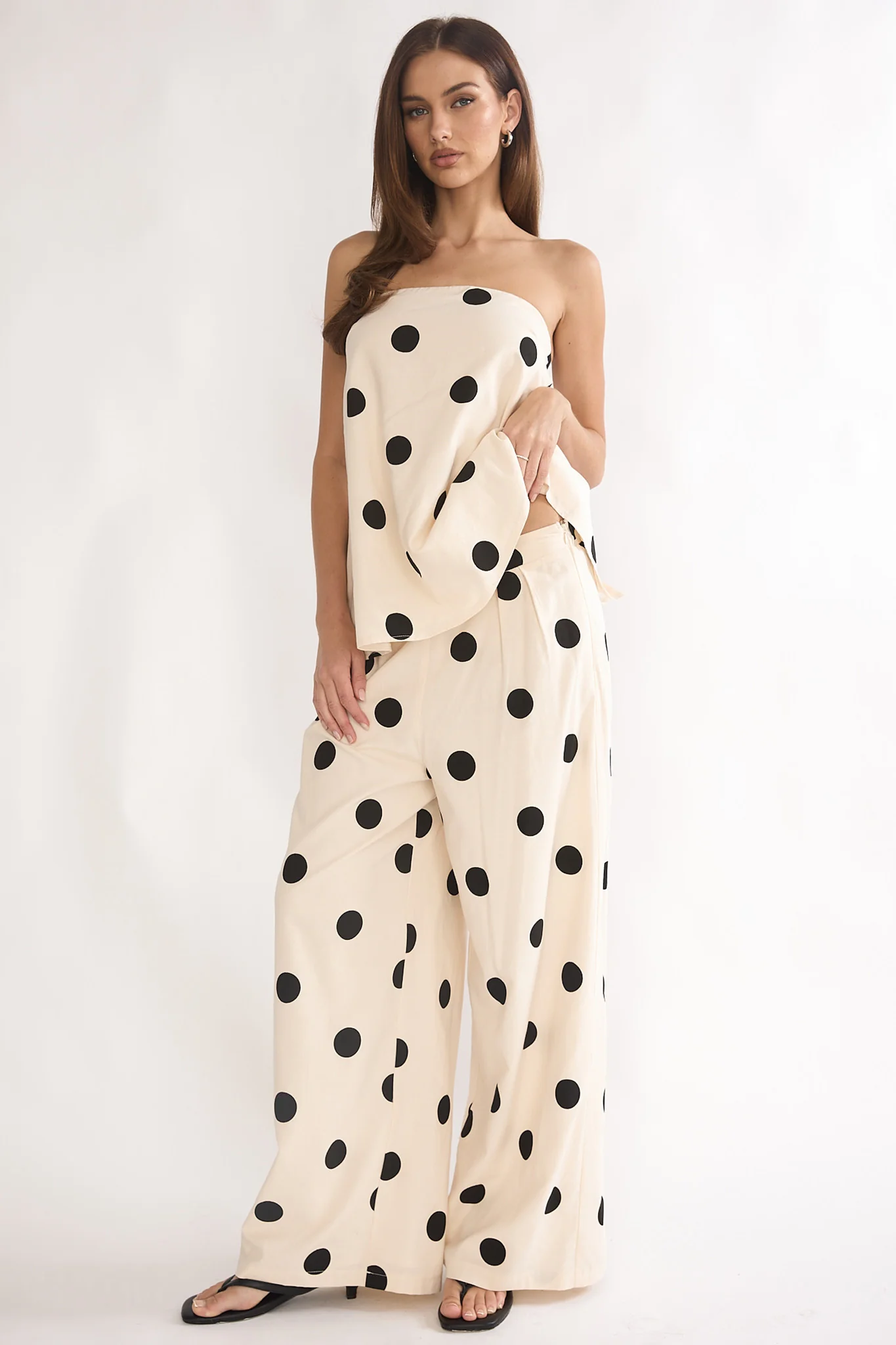 Loraya Wide Leg Pleat Pants Polka Dot Beige/Black - Image 5