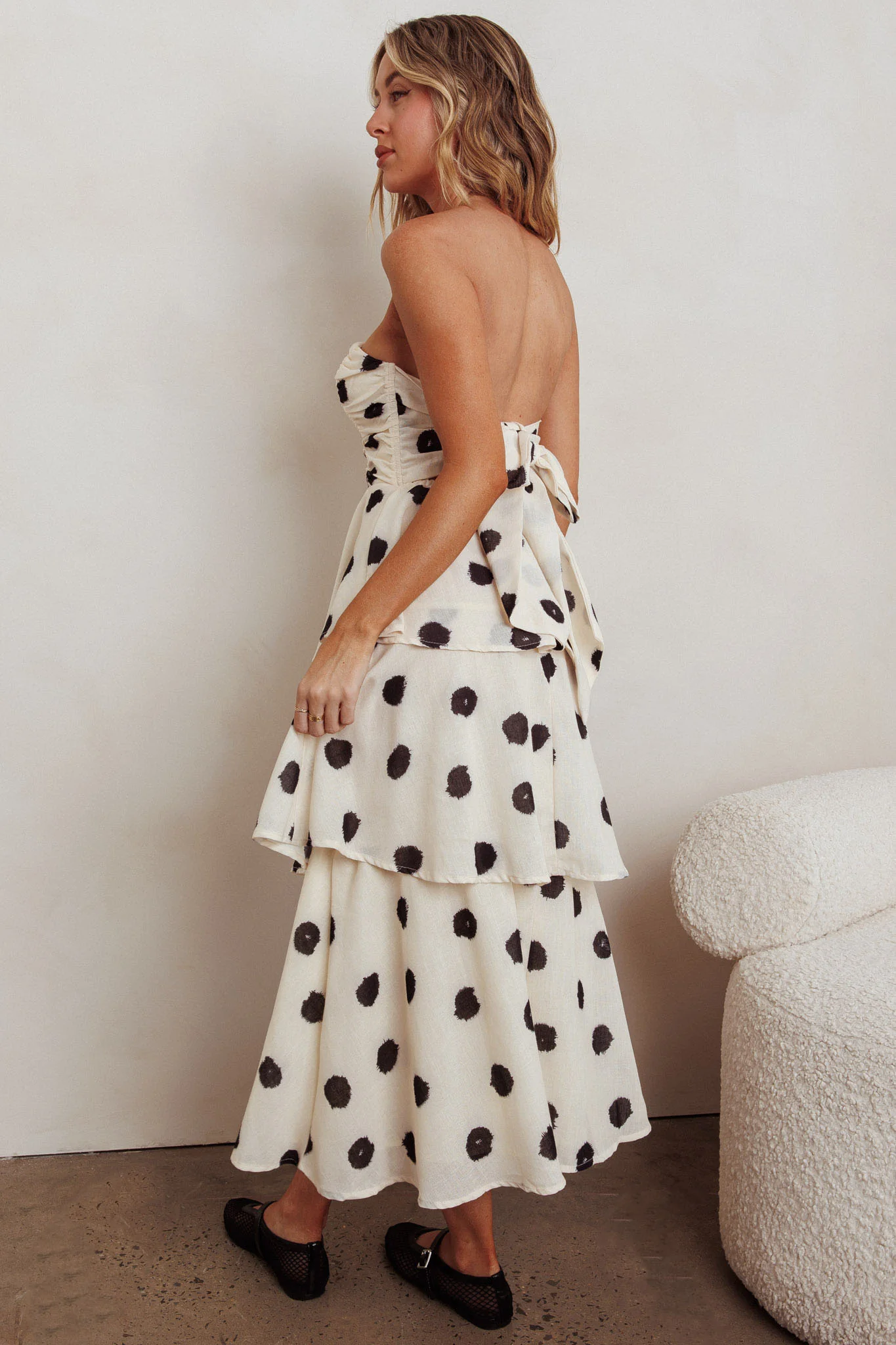 Lorcan Strapless Ruffle Dotted Midi Dress Oat - Image 3