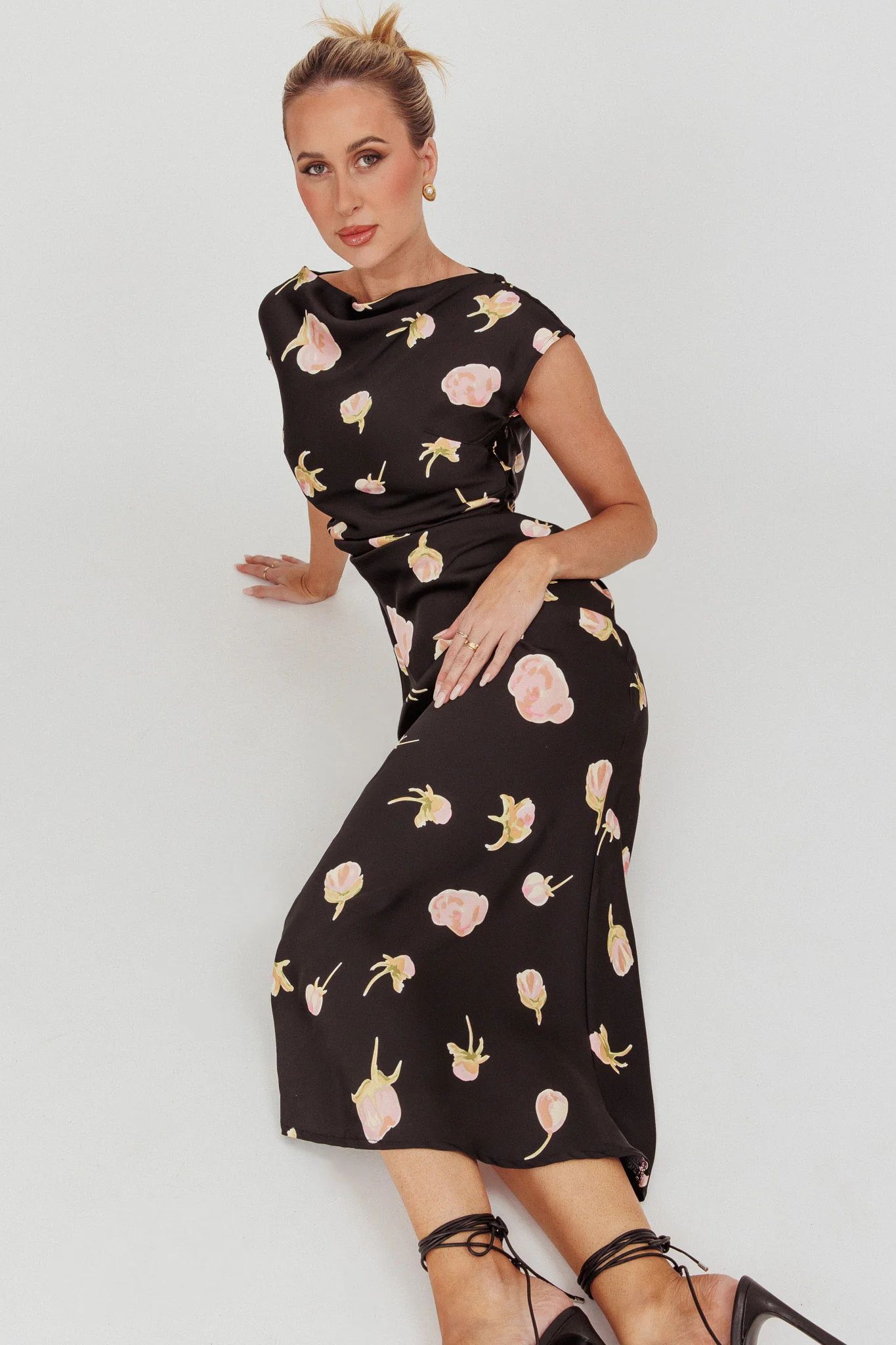 Loveland Floral Print Cowl Back Maxi Dress Oyster - Image 2