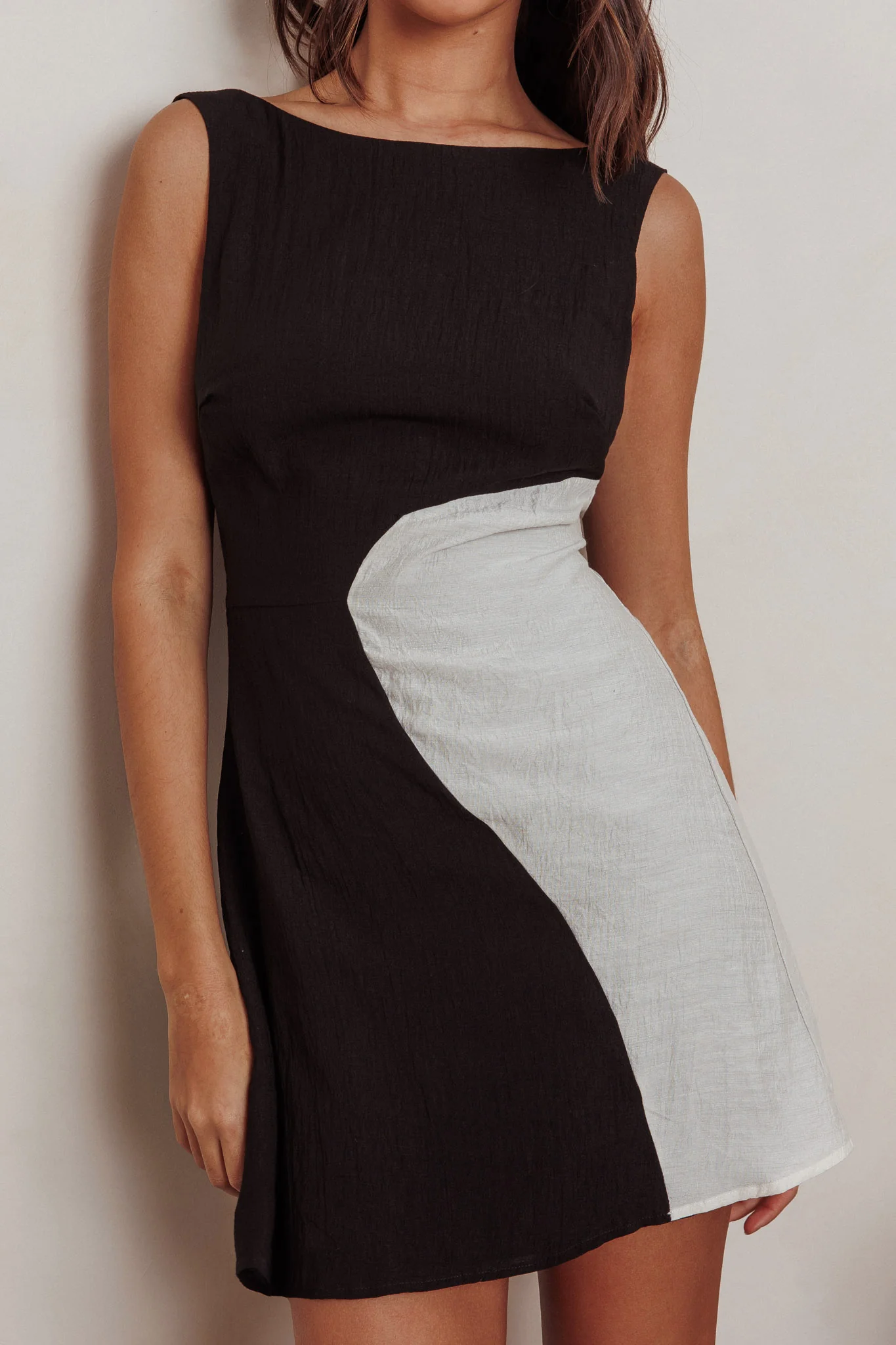 Loving Me Sleeveless A-line Mini Dress Black/Sand - Image 5