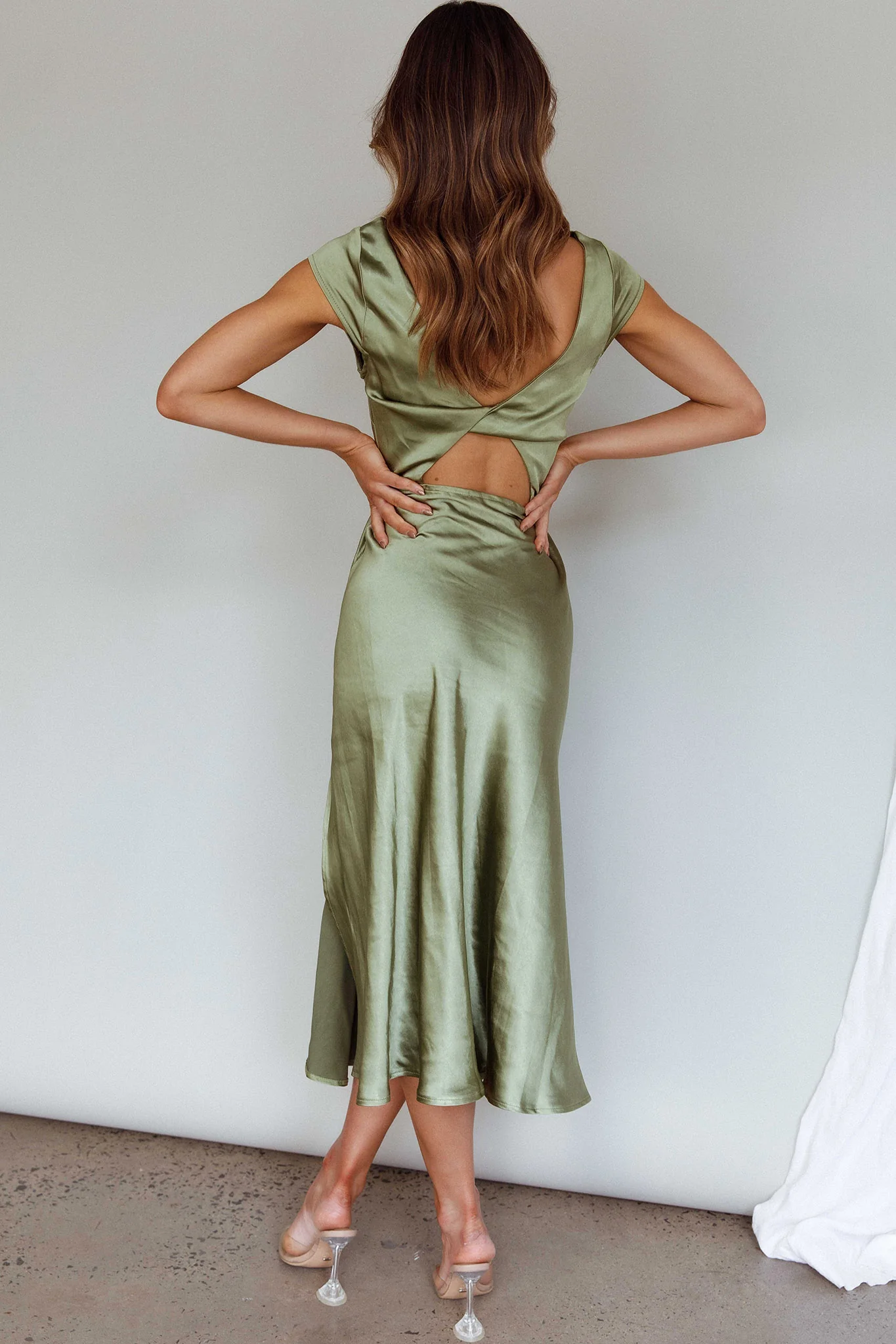 Lucinda Twist Back Midi Dress Olive - Image 2