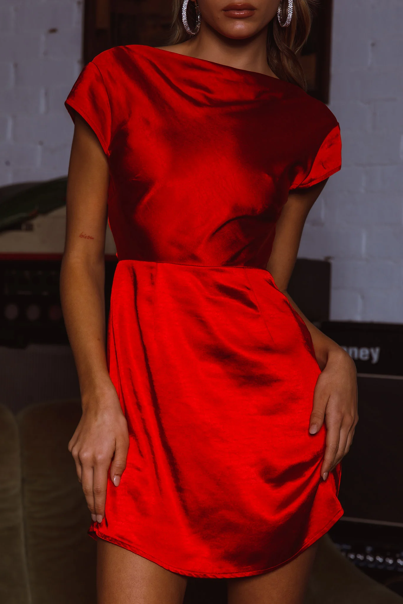 Lucinda Twist Back Mini Dress Red - Image 4