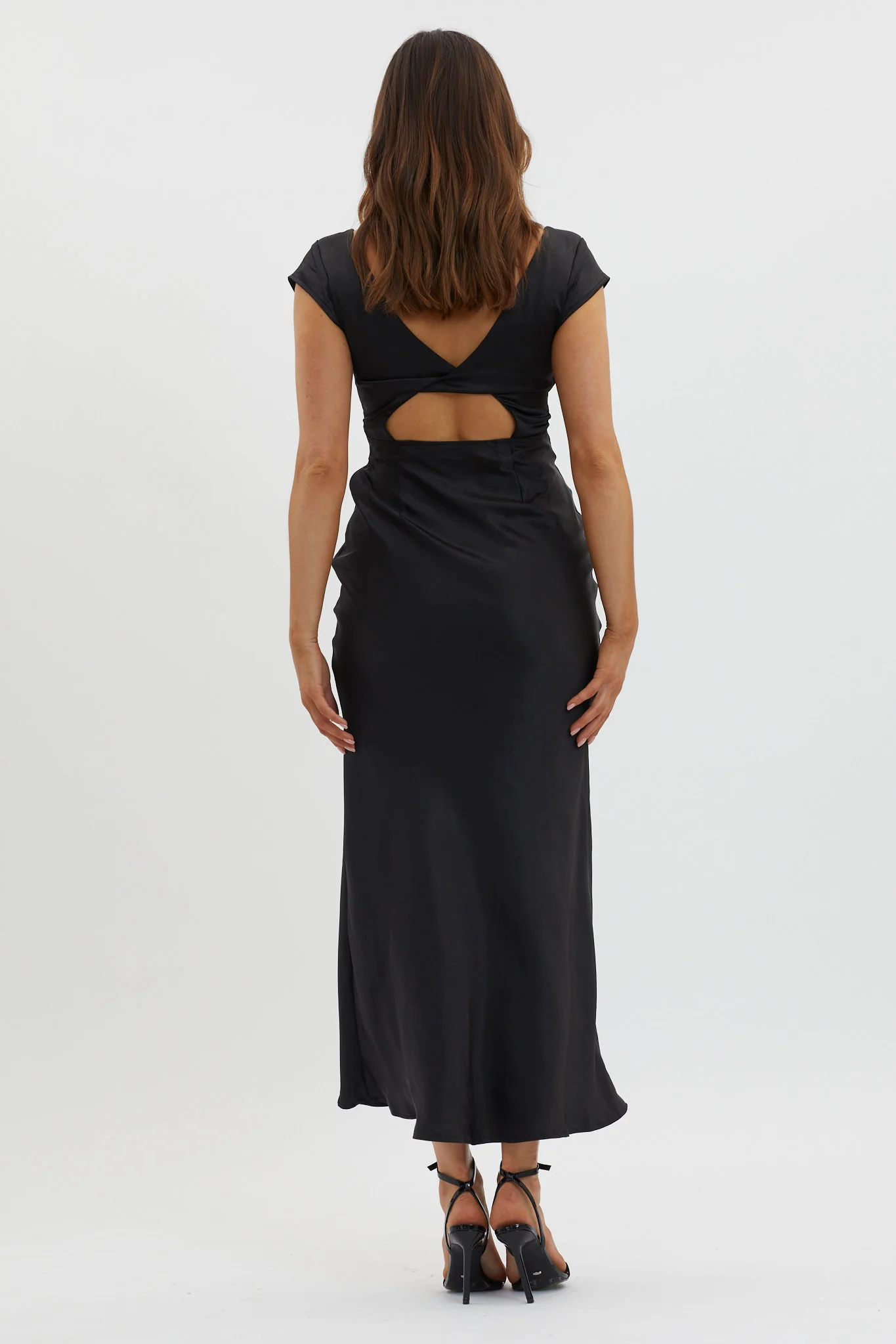 Lucinda V-Neck Twist Back Midi Dress Black - Image 2