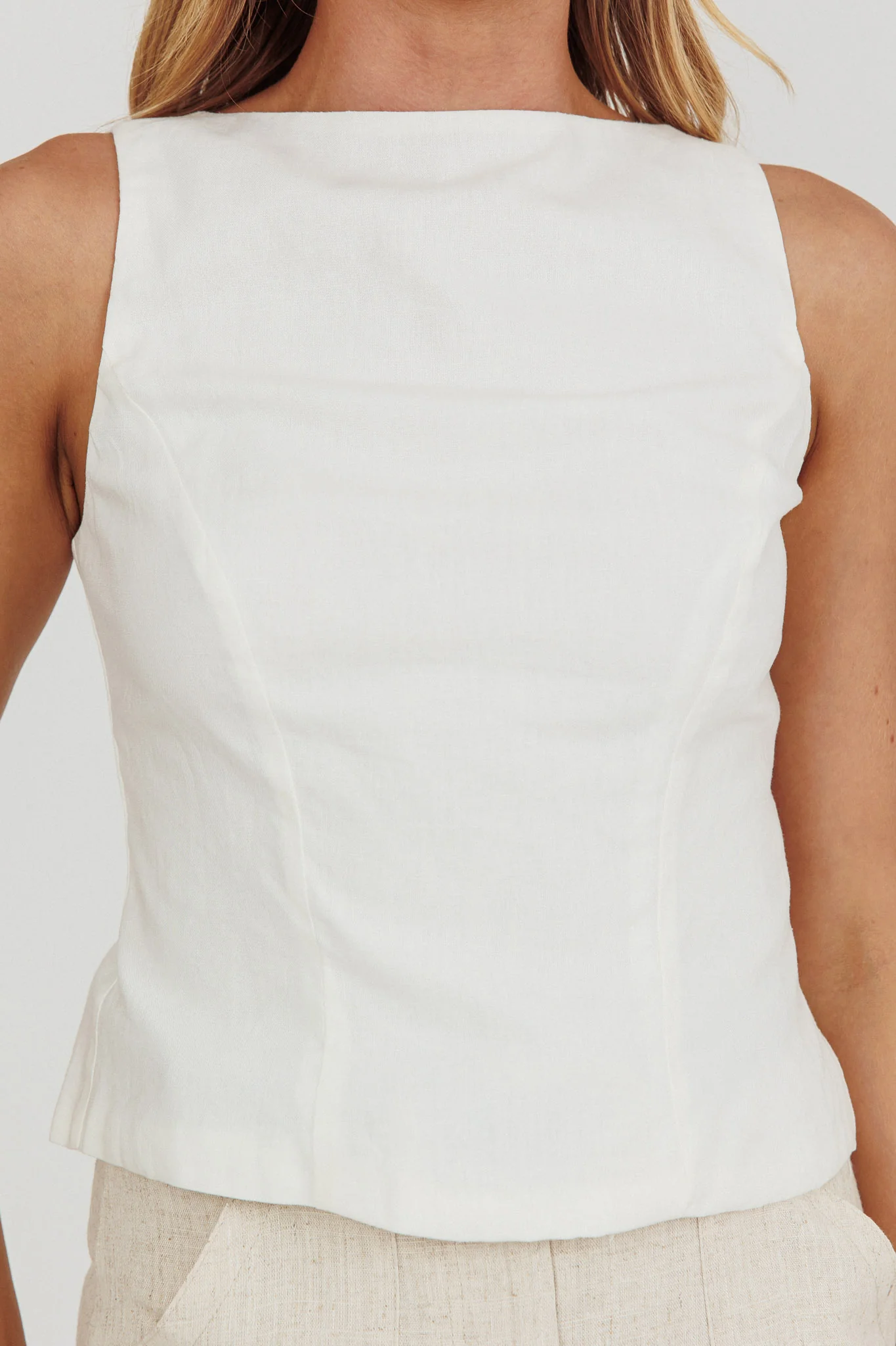 Lyre Song Backless Sleeveless Top White - Image 4