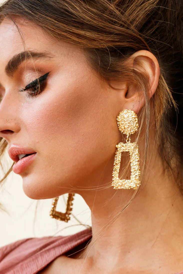 Manhattan Geometric Earrings Gold - Image 2
