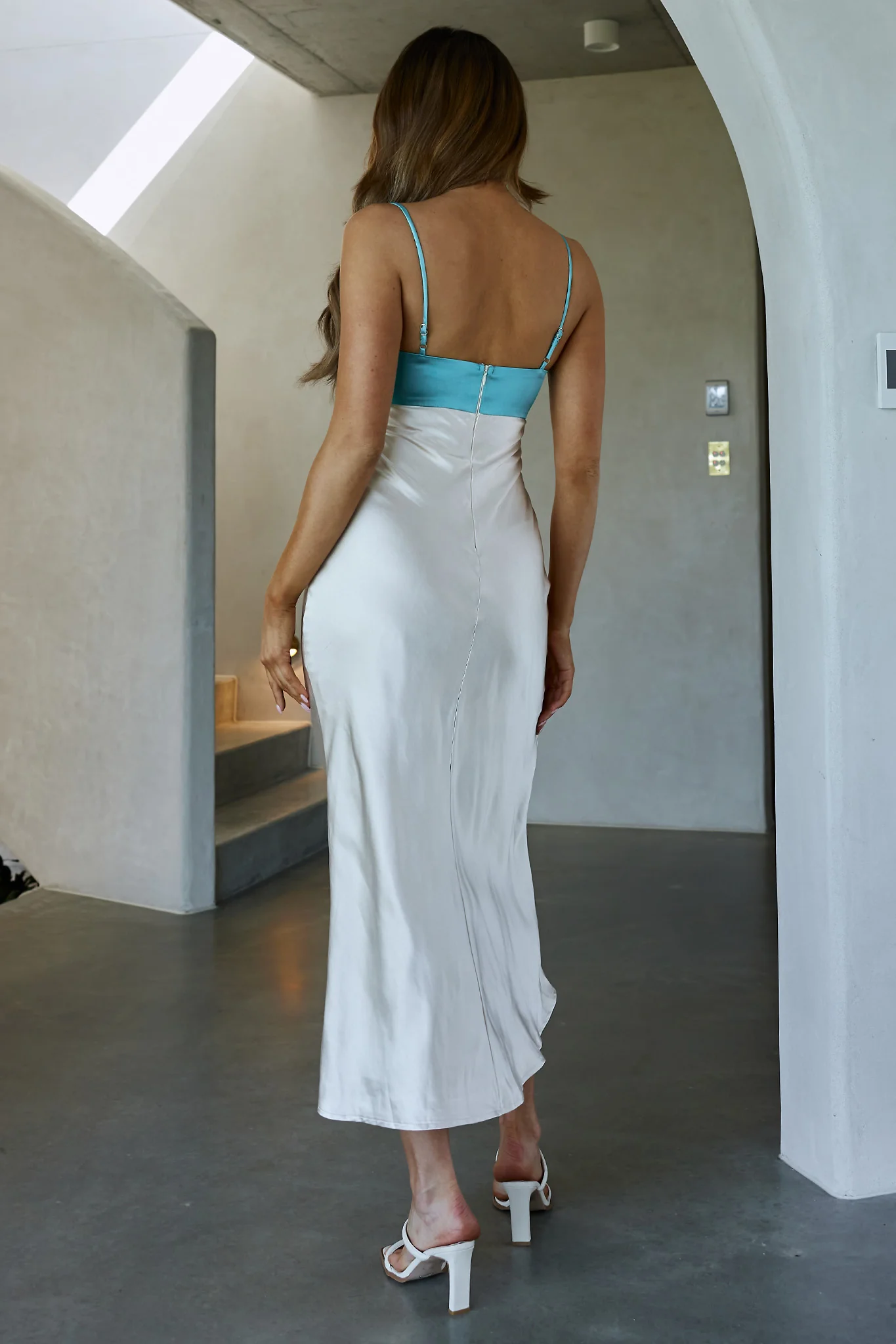 Mariana Cut-Out Bust Midi Dress Turquoise - Image 3