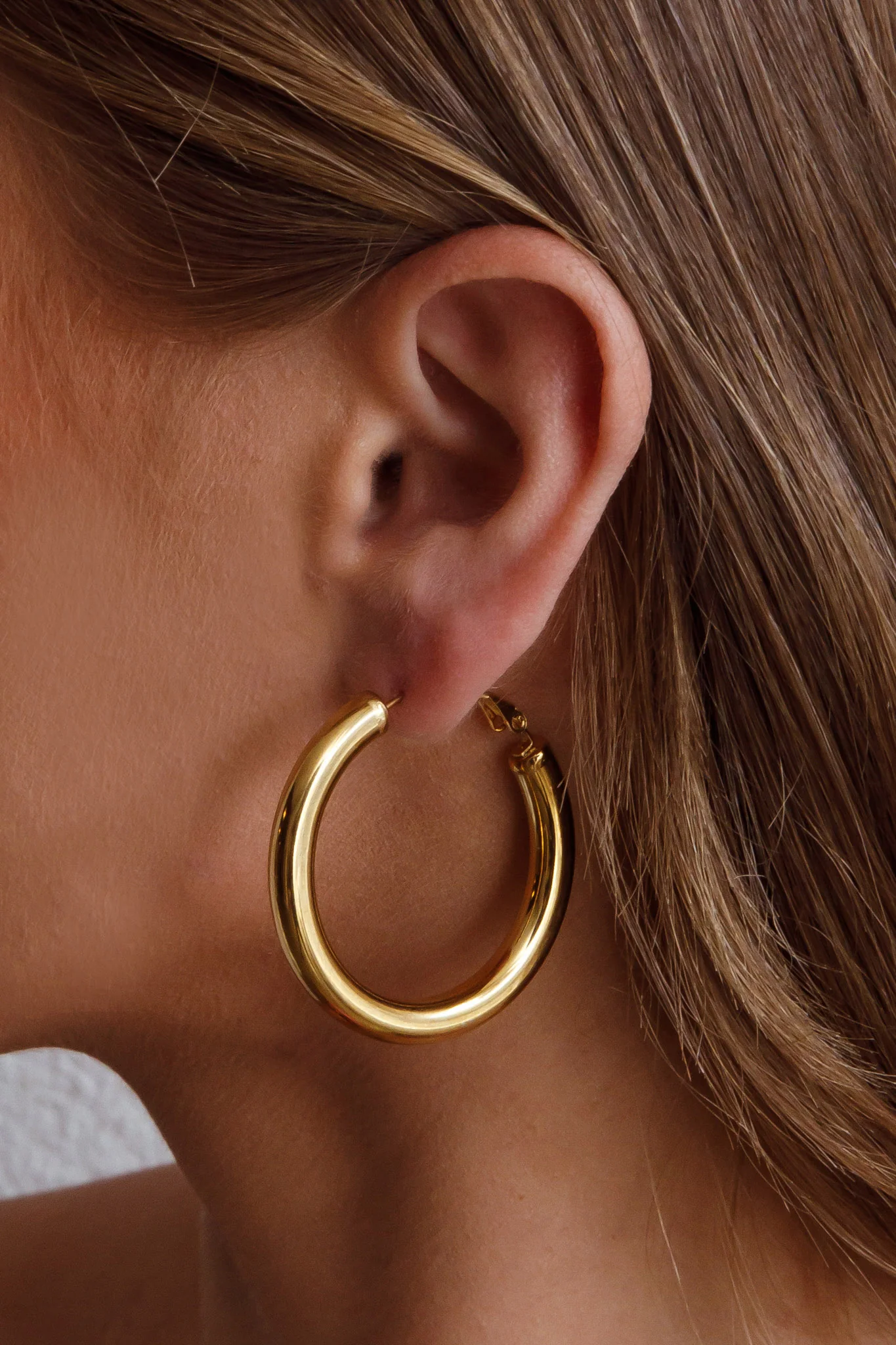 Medusa Hoop Earrings Gold - Image 2
