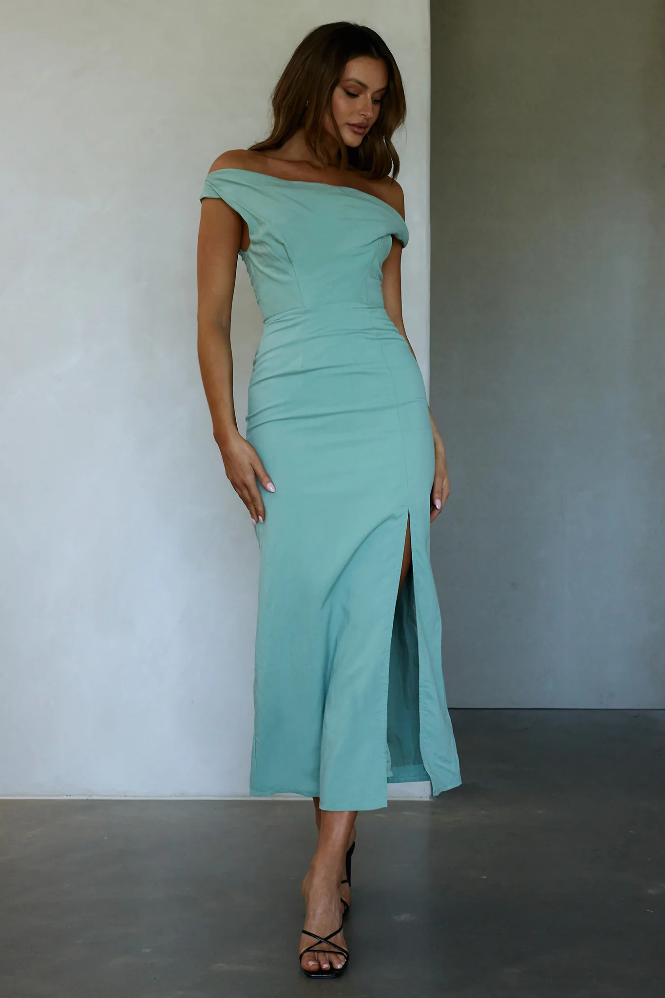 Miriam On-Off Shoulder Midi Dress Pistachio - Image 5