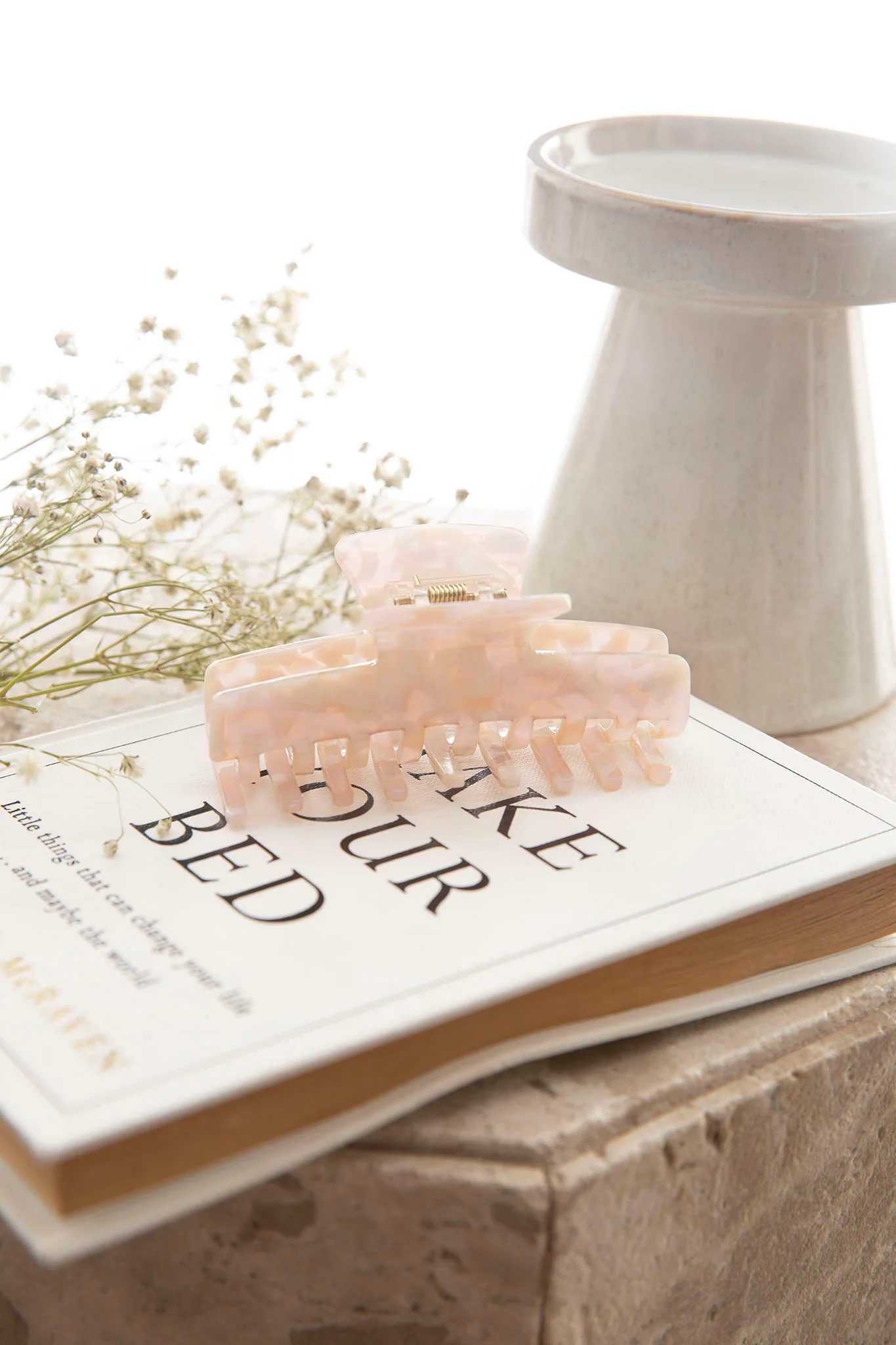 Missy Marbled Acrylic Clip Pink - Image 2
