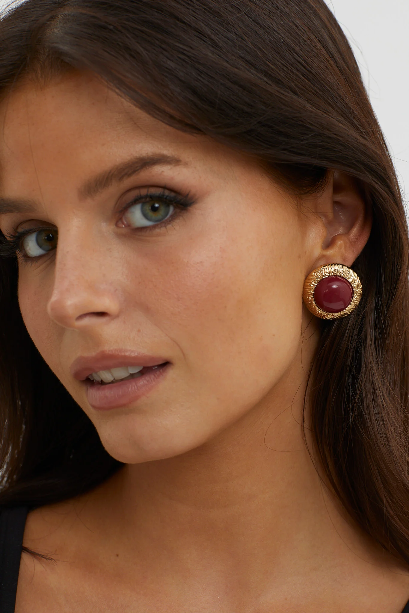 Misty Gold Dome Earrings Wine - Image 3