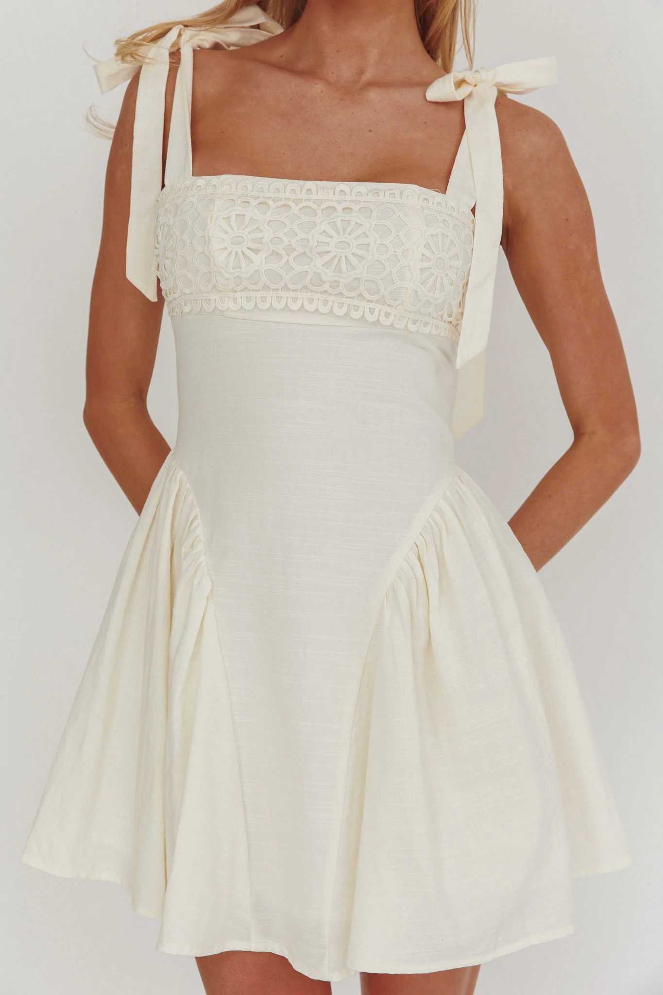 Morgana Tied Shoulder Applique Mini Dress White - Image 3