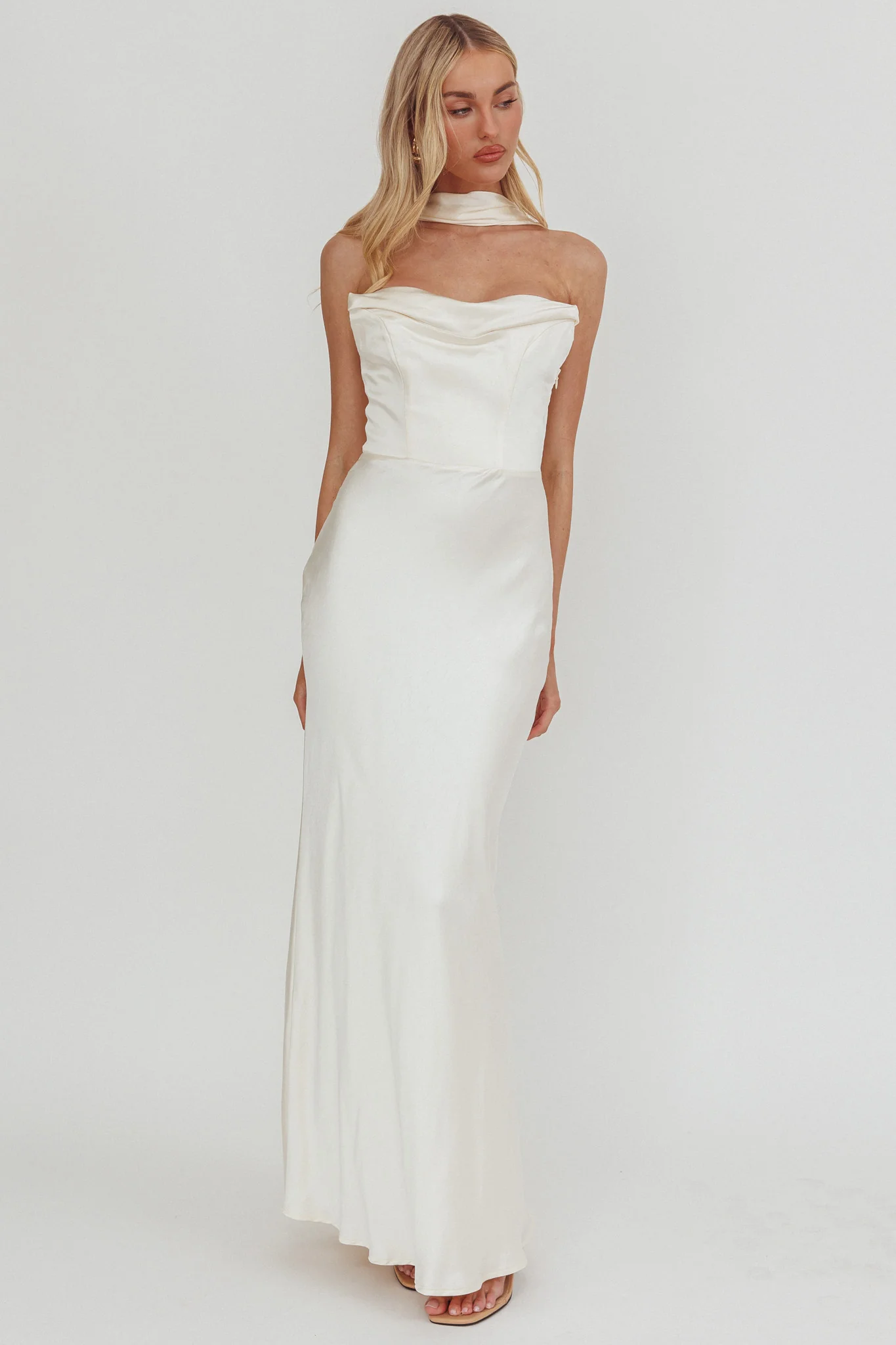 Navi Strapless Laced Back Maxi Dress Oyster - Image 2