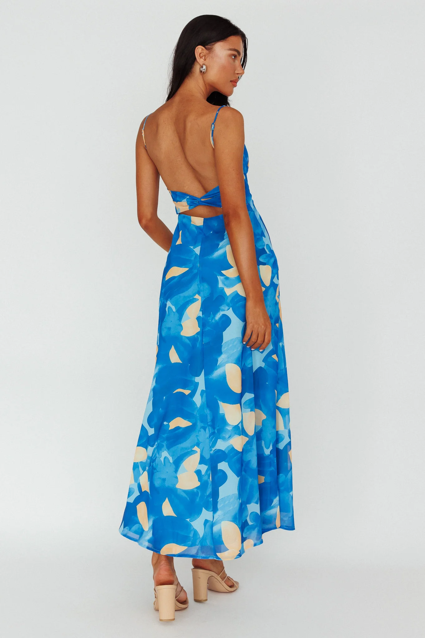 Nerida Twist Back Maxi Dress Print Blue - Image 2