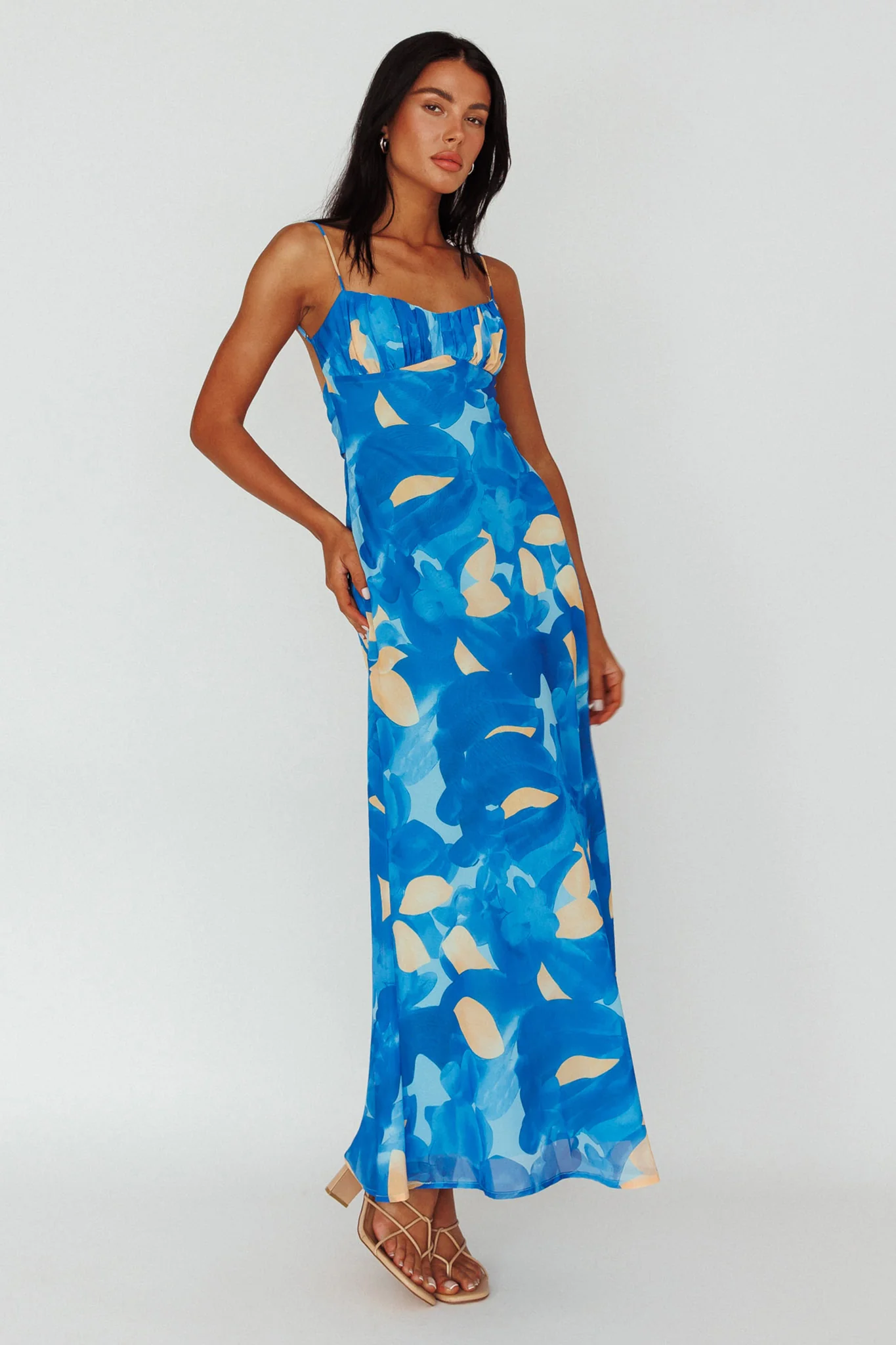 Nerida Twist Back Maxi Dress Print Blue - Image 3