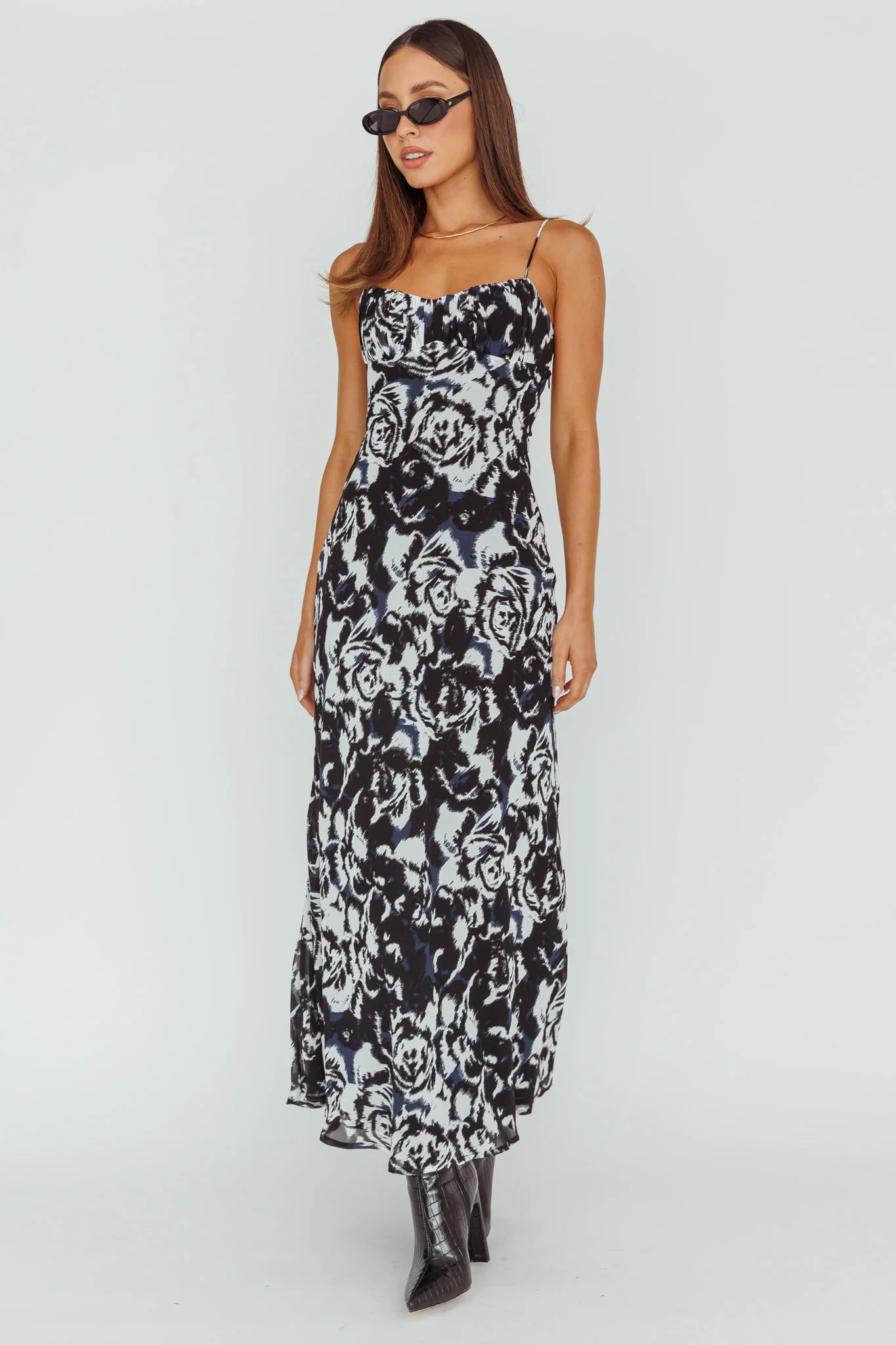 Nerida Twist Back Maxi Dress Swirl Black - Image 3