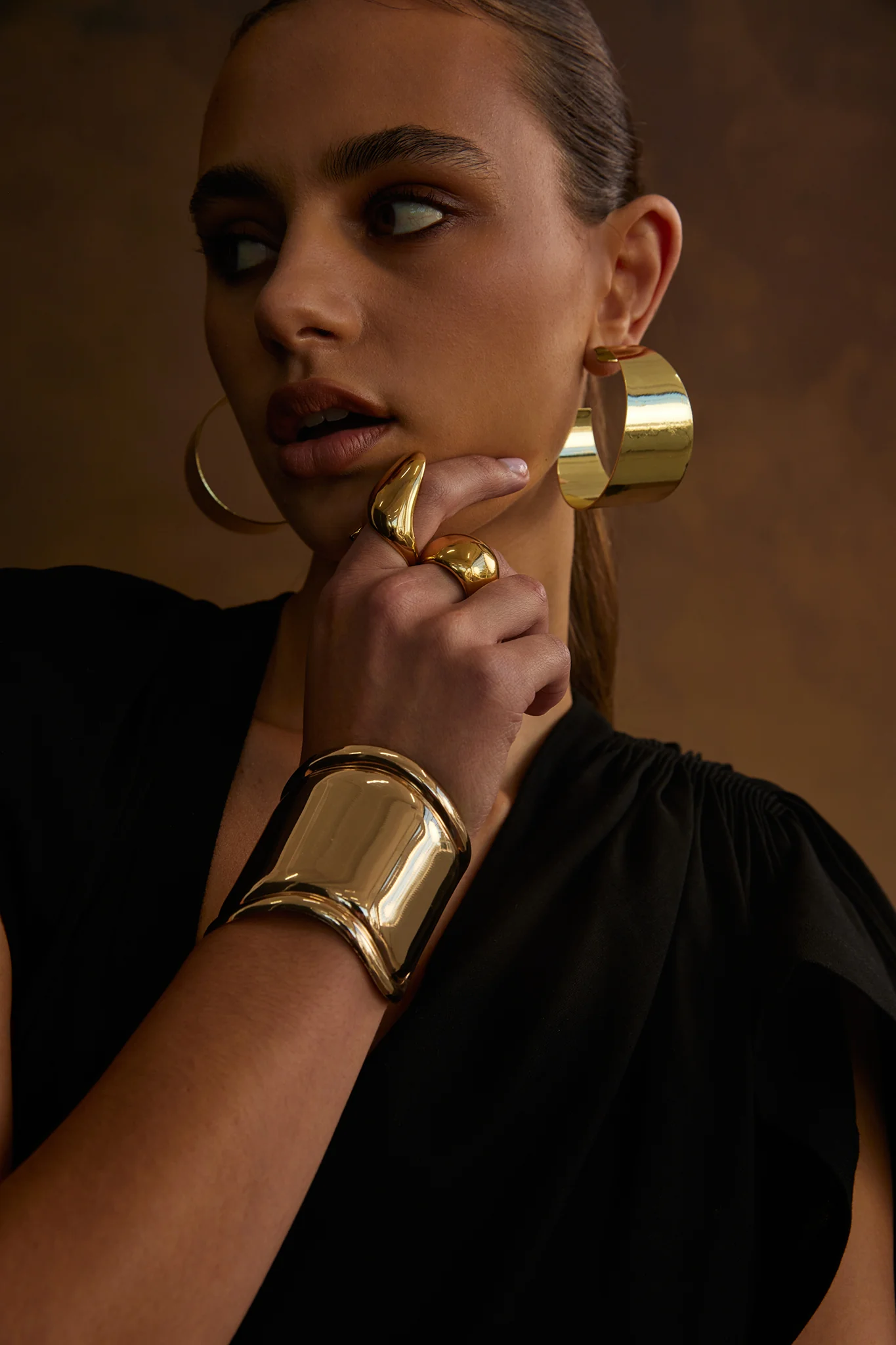 NOAH Extra Earring Gold - Image 4